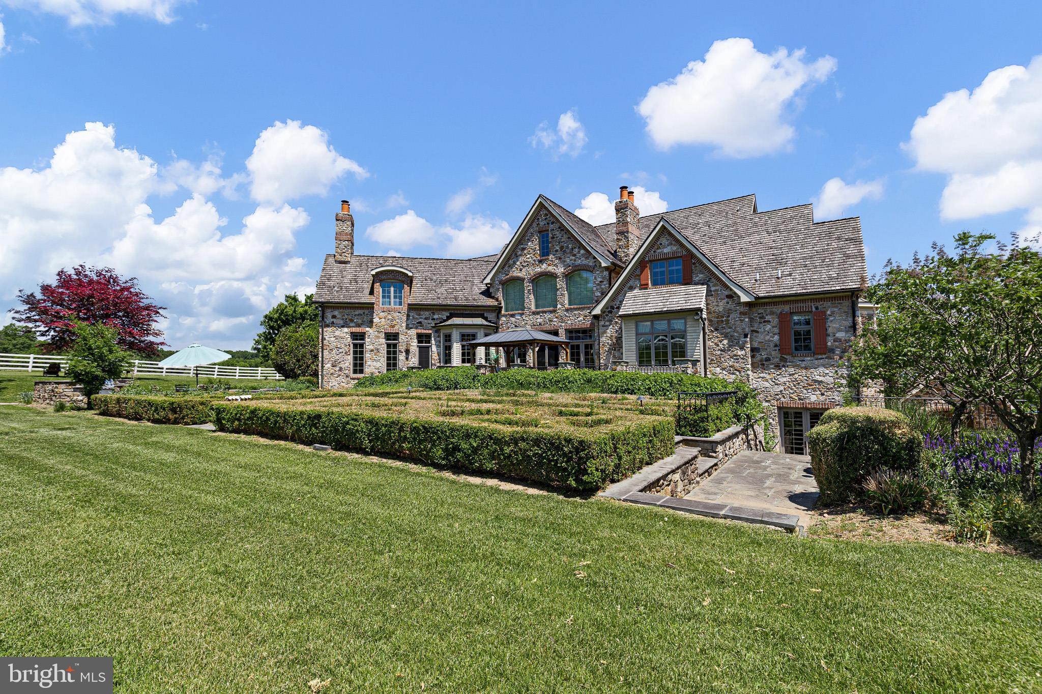1274 OAKWOOD ROAD