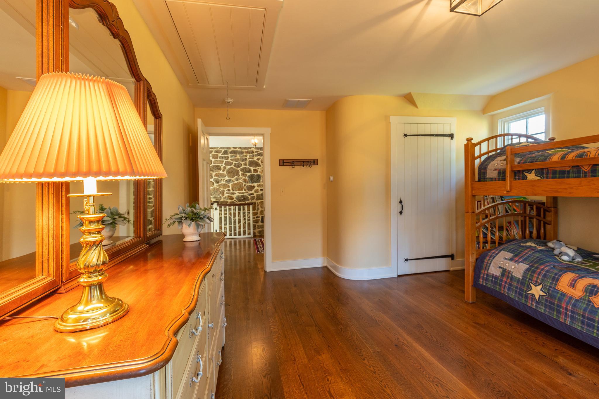 RADNOR HUNT - Residential