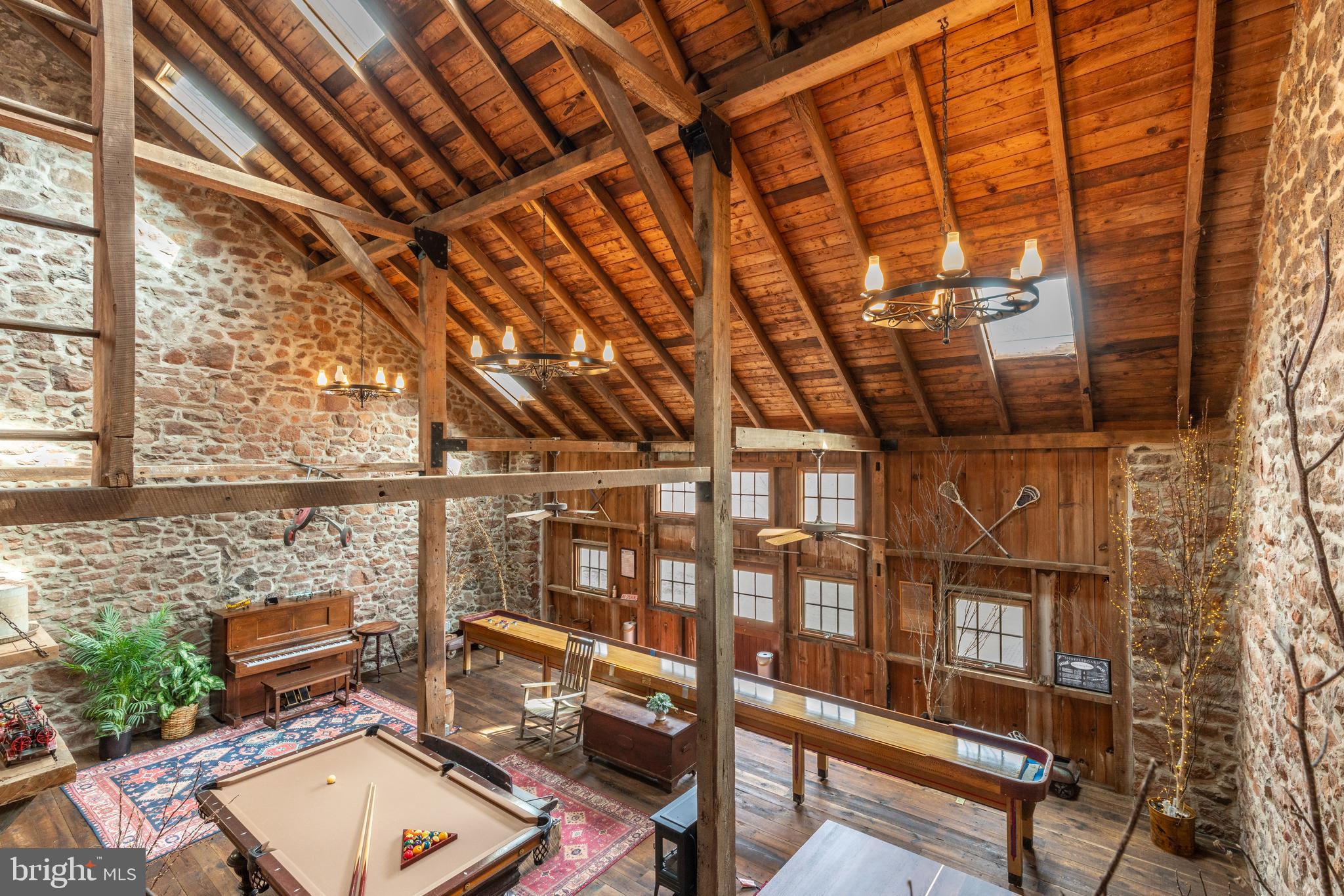 RADNOR HUNT - Residential