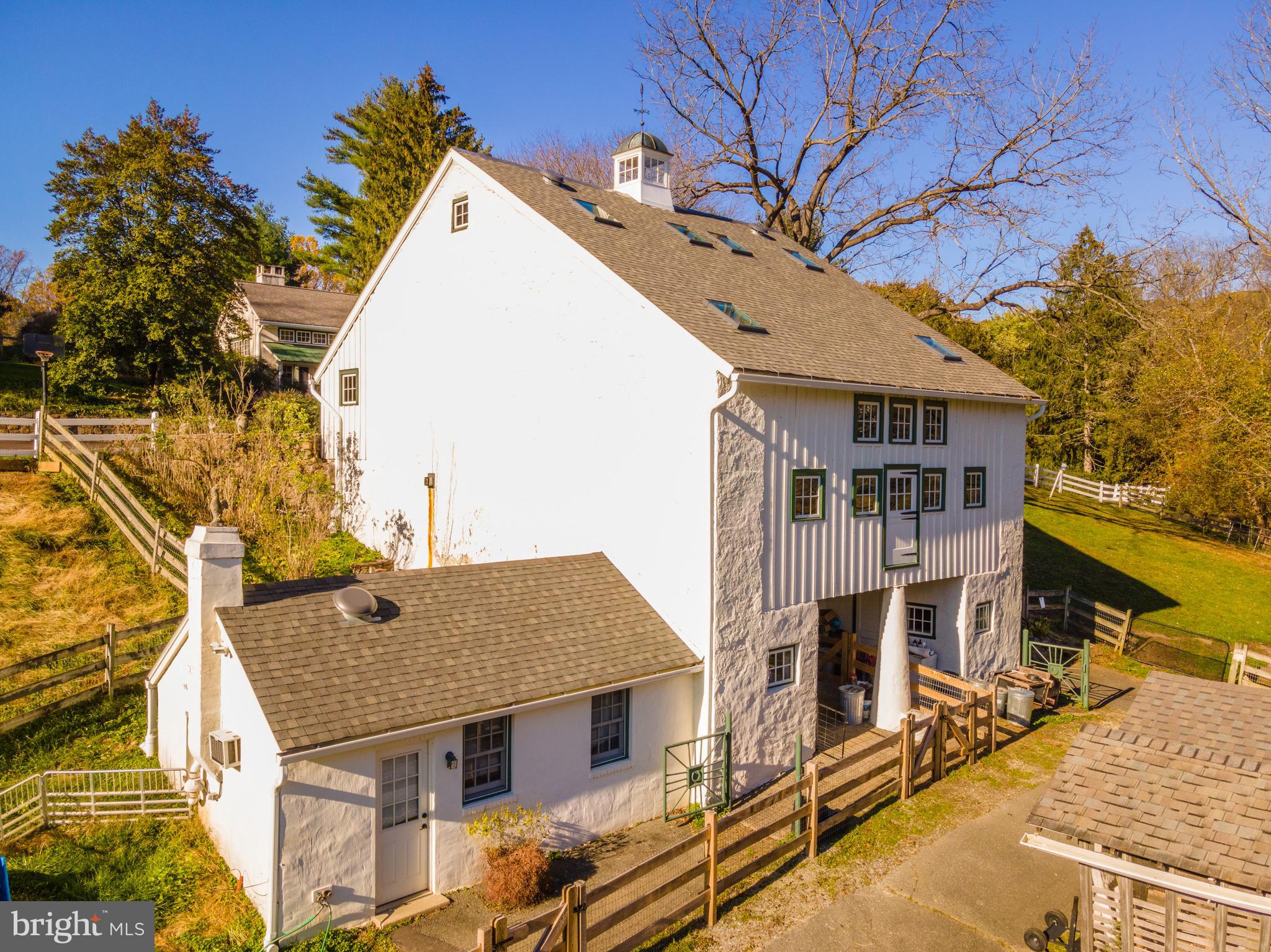 RADNOR HUNT - Residential