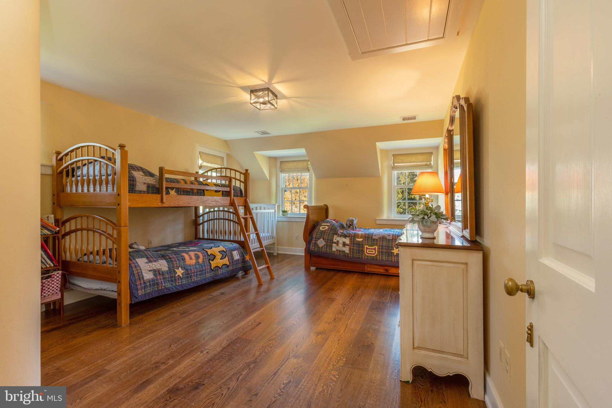 RADNOR HUNT - Residential