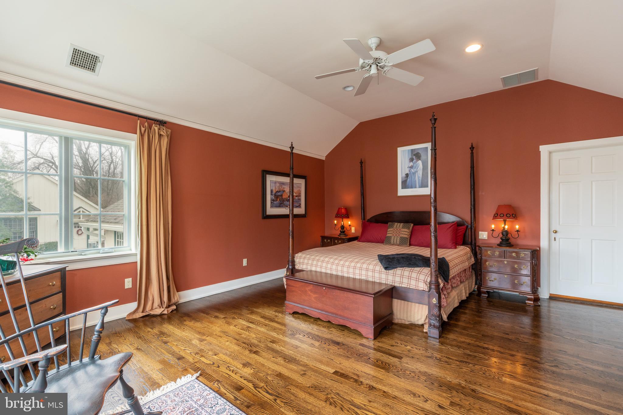 RADNOR HUNT - Residential