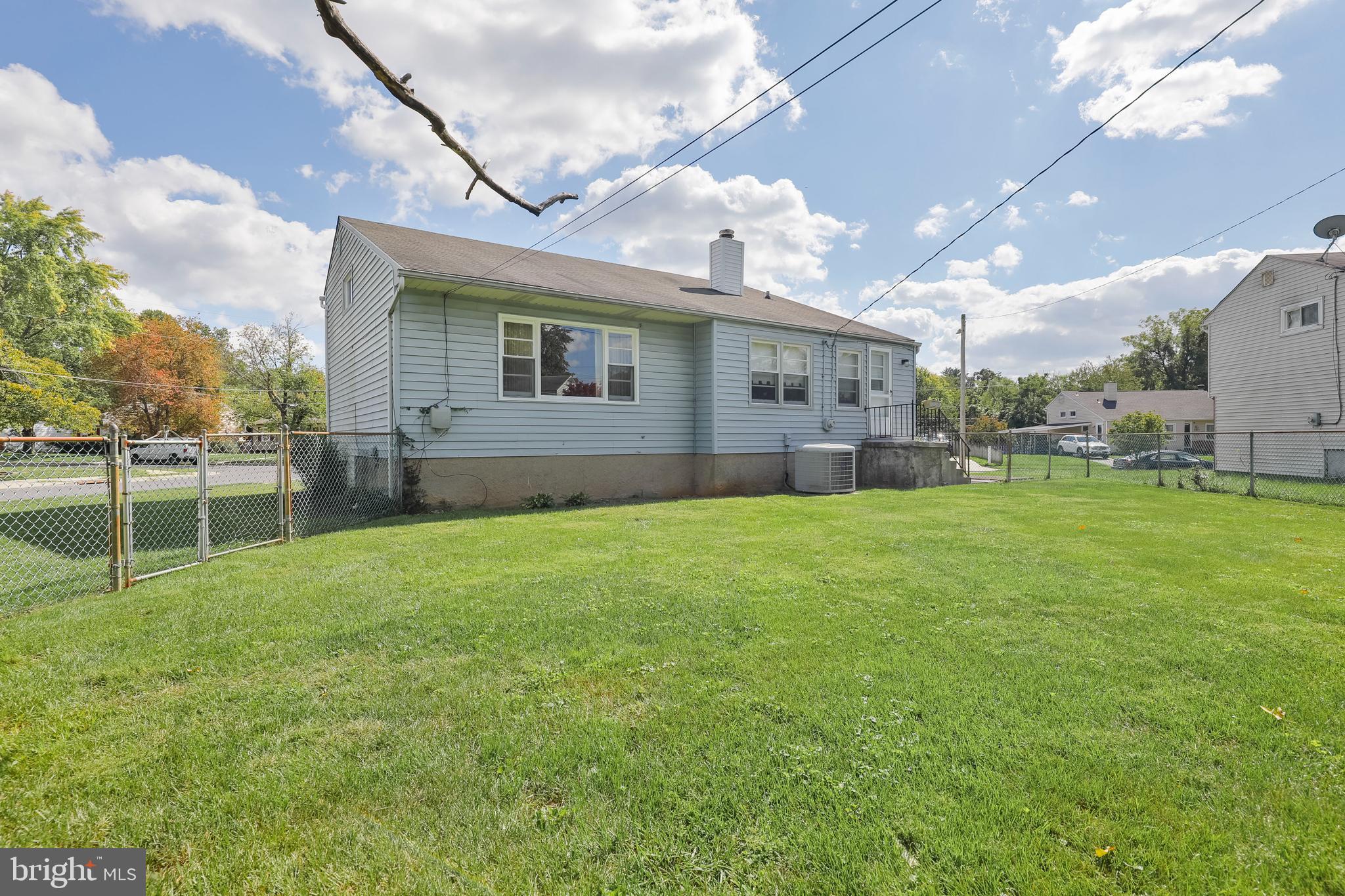CAMPFIELD GARDENS - Residential