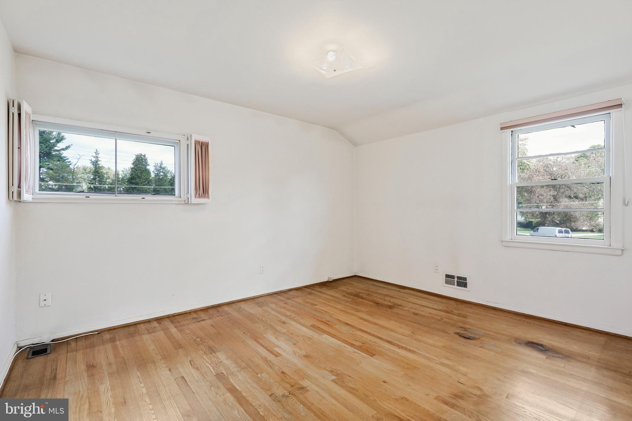 CAMPFIELD GARDENS - Residential