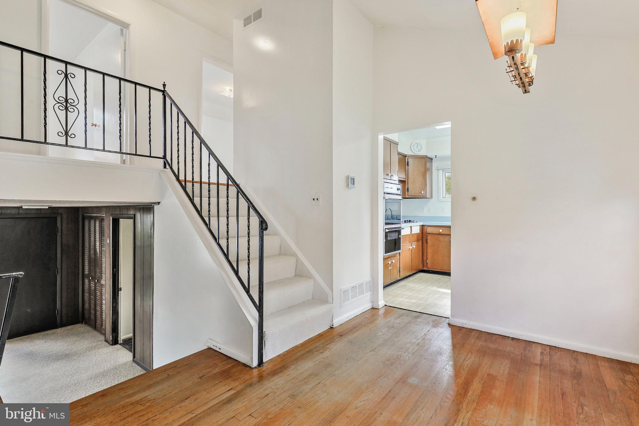 CAMPFIELD GARDENS - Residential