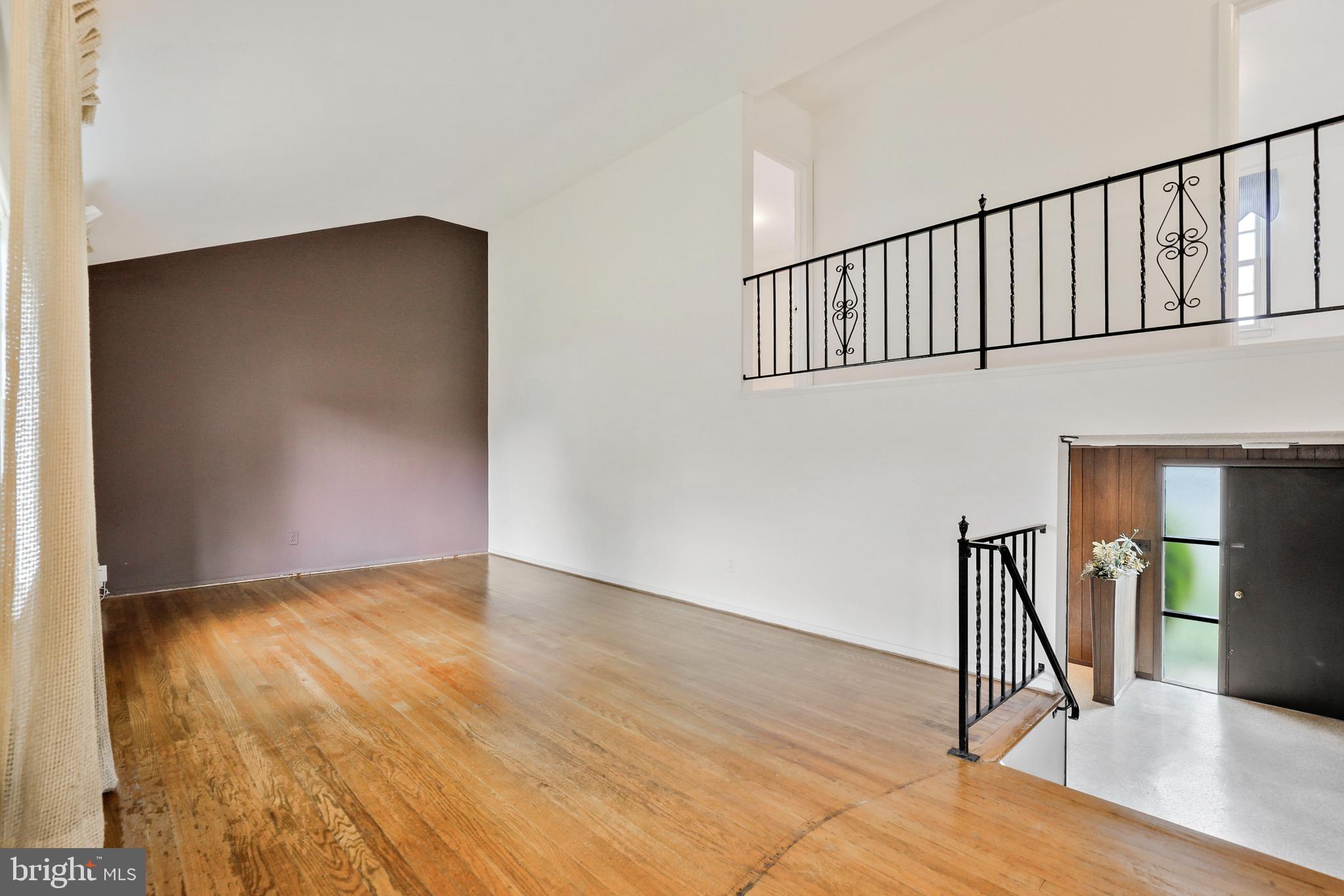 CAMPFIELD GARDENS - Residential