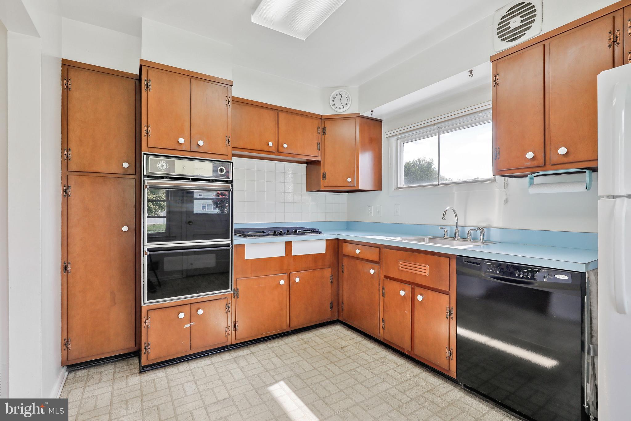 CAMPFIELD GARDENS - Residential