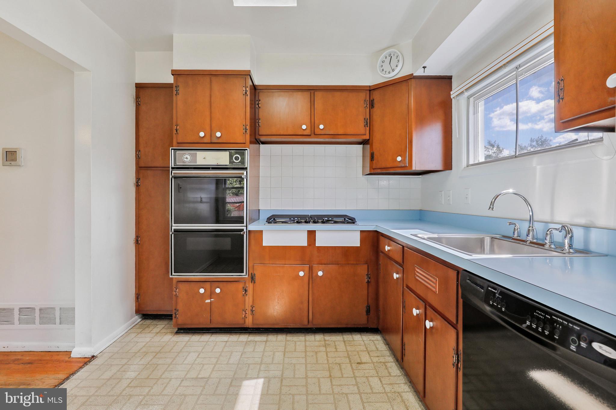 CAMPFIELD GARDENS - Residential