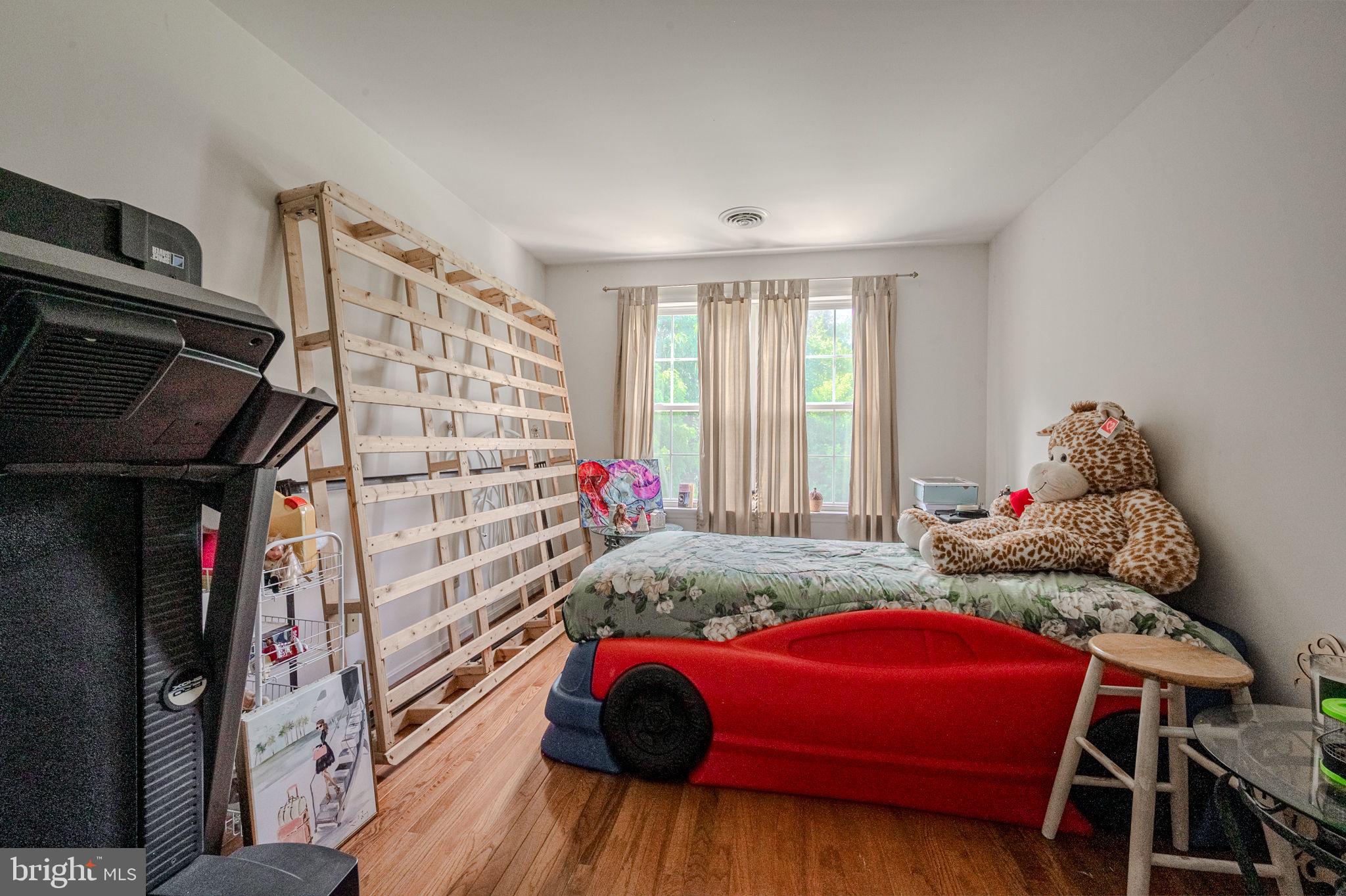 PLEASANT HILL - Residential