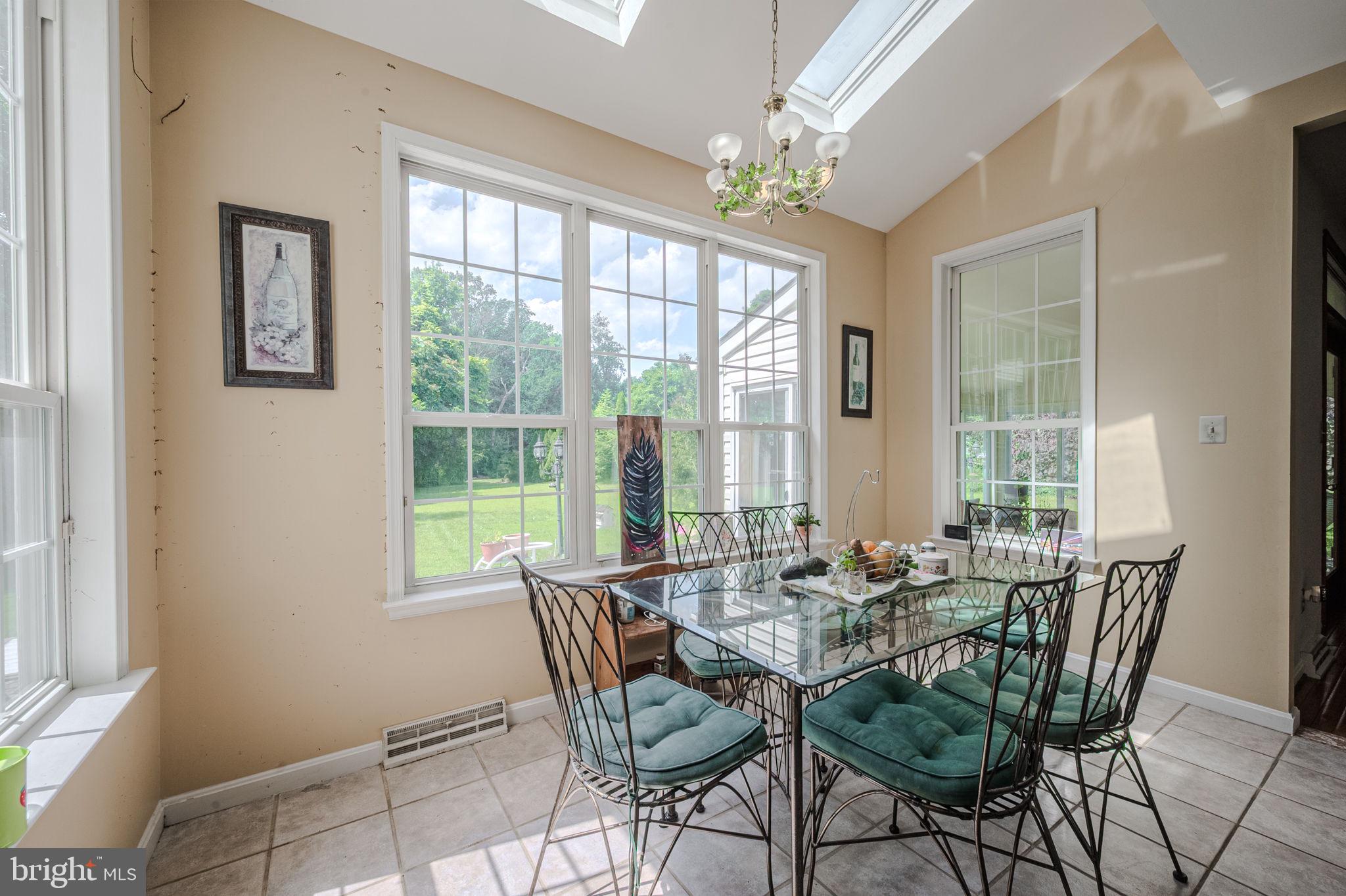 PLEASANT HILL - Residential