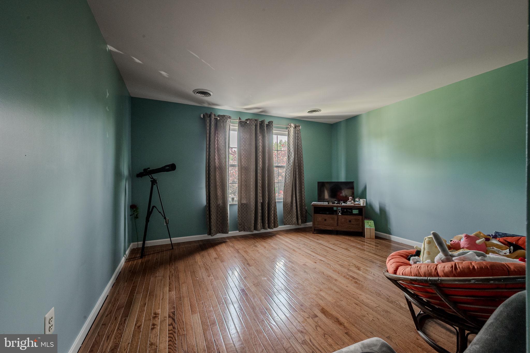 PLEASANT HILL - Residential