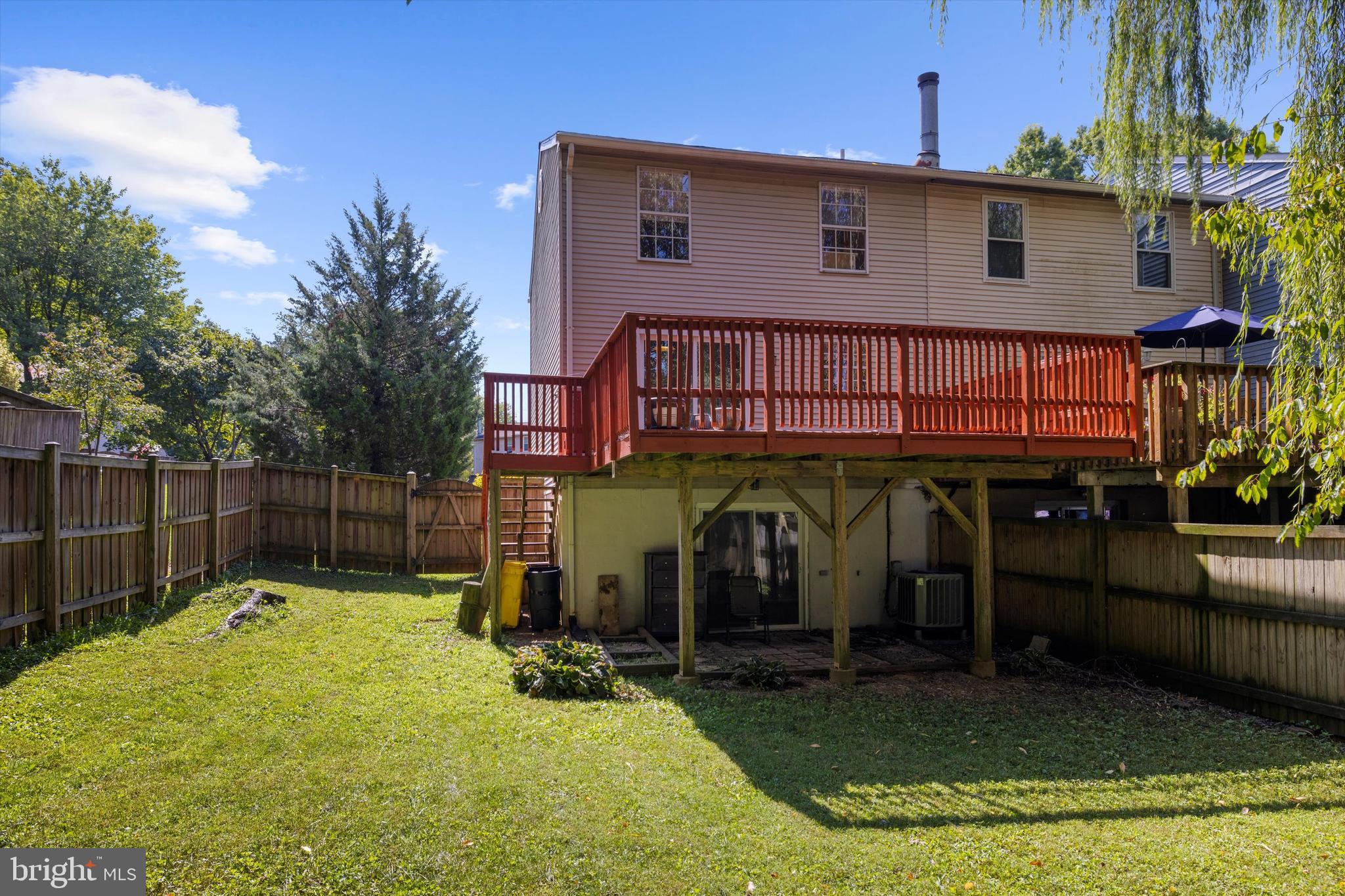 WHISPERING WOODS - Residential