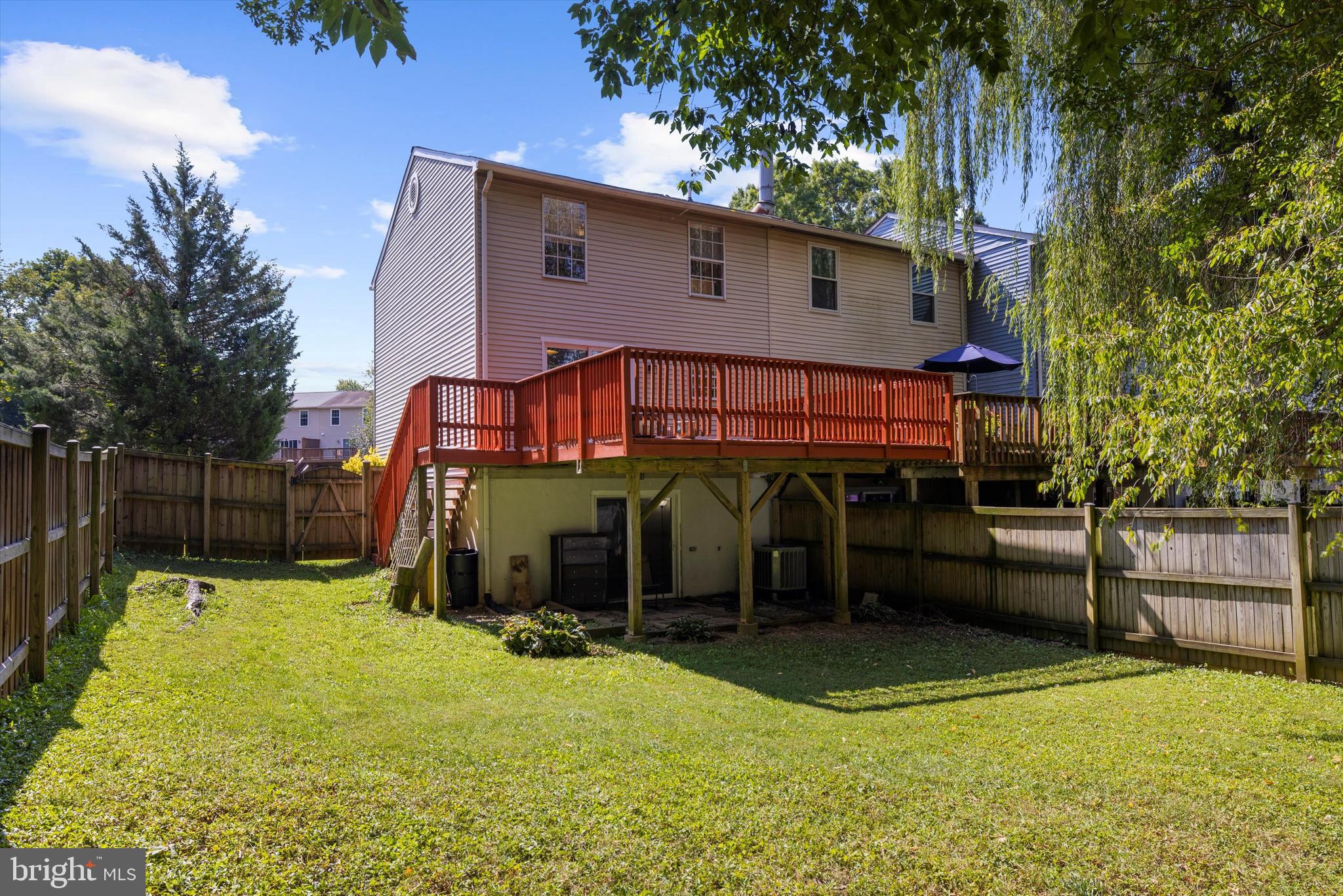 WHISPERING WOODS - Residential