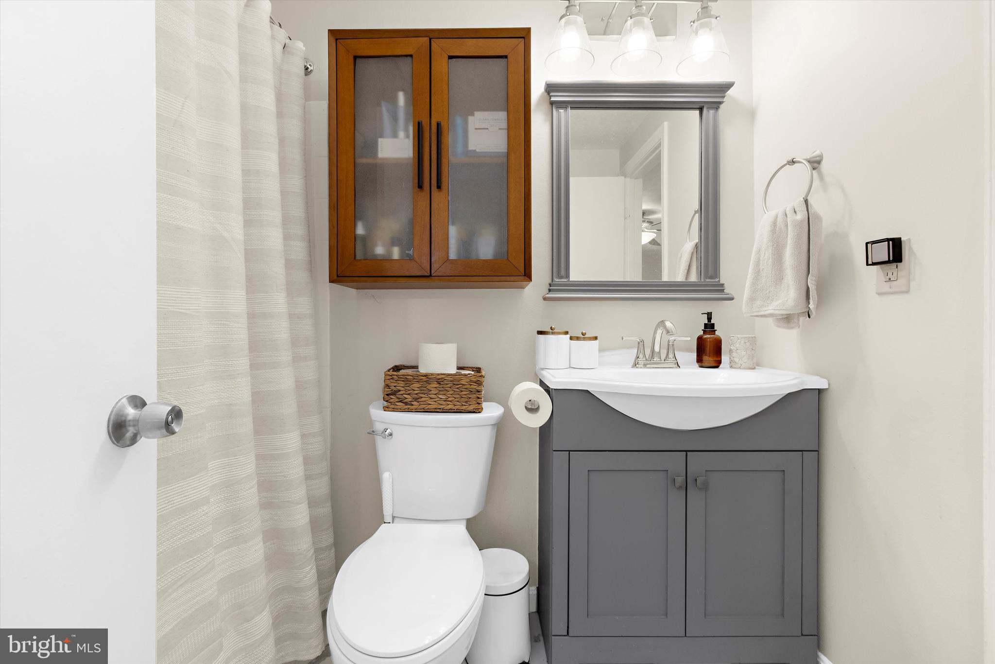 WHISPERING WOODS - Residential