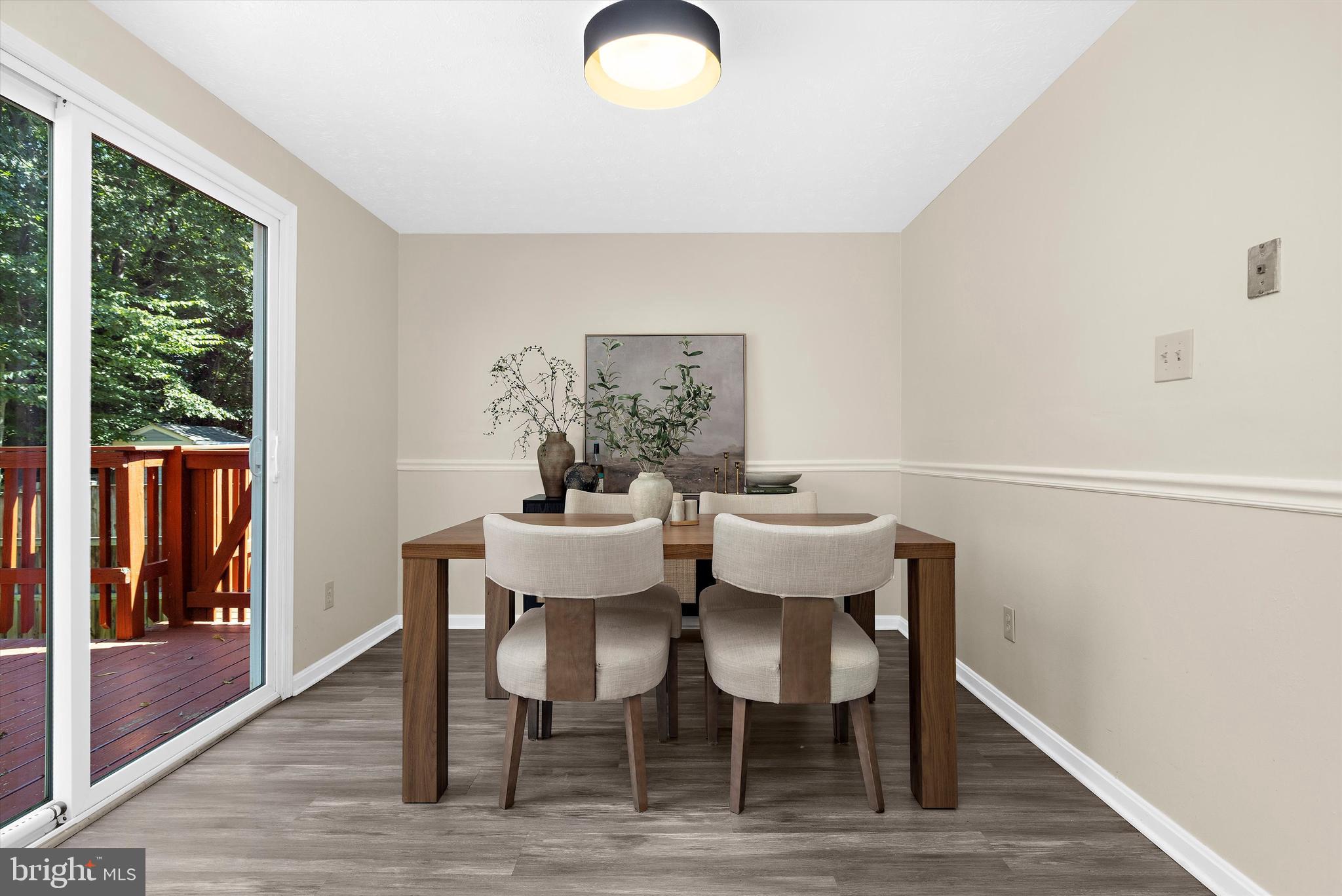 WHISPERING WOODS - Residential