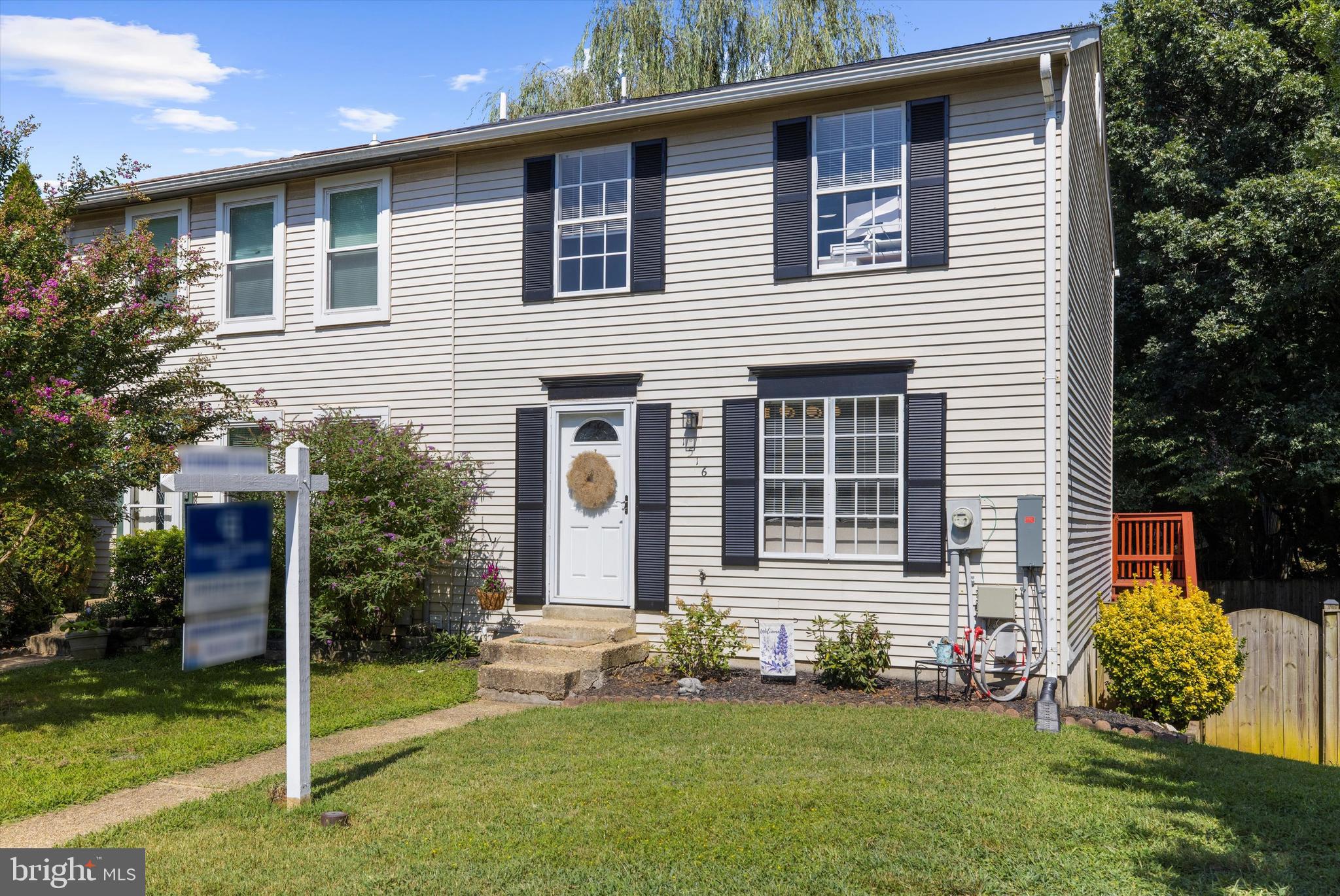 WHISPERING WOODS - Residential