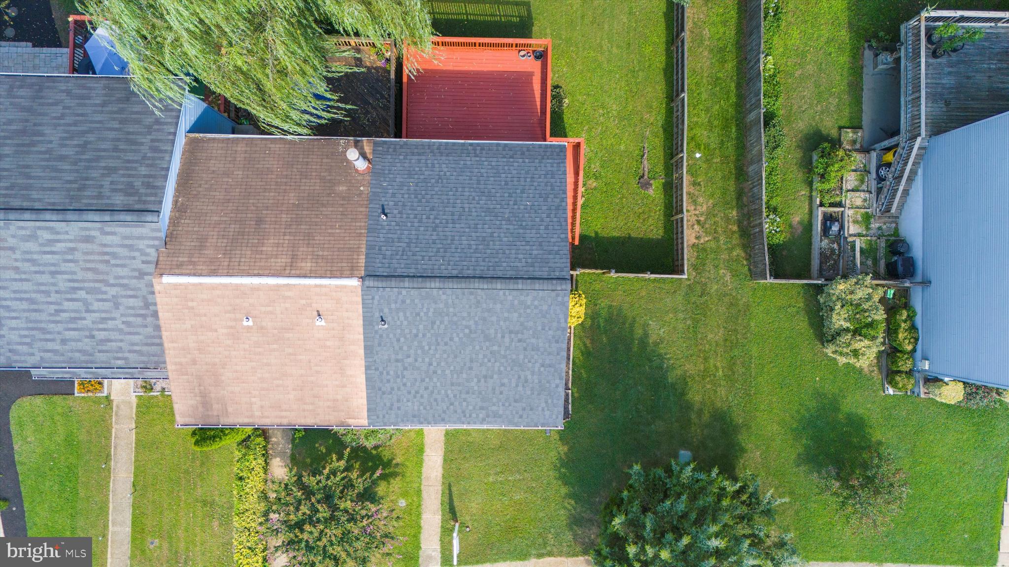 WHISPERING WOODS - Residential