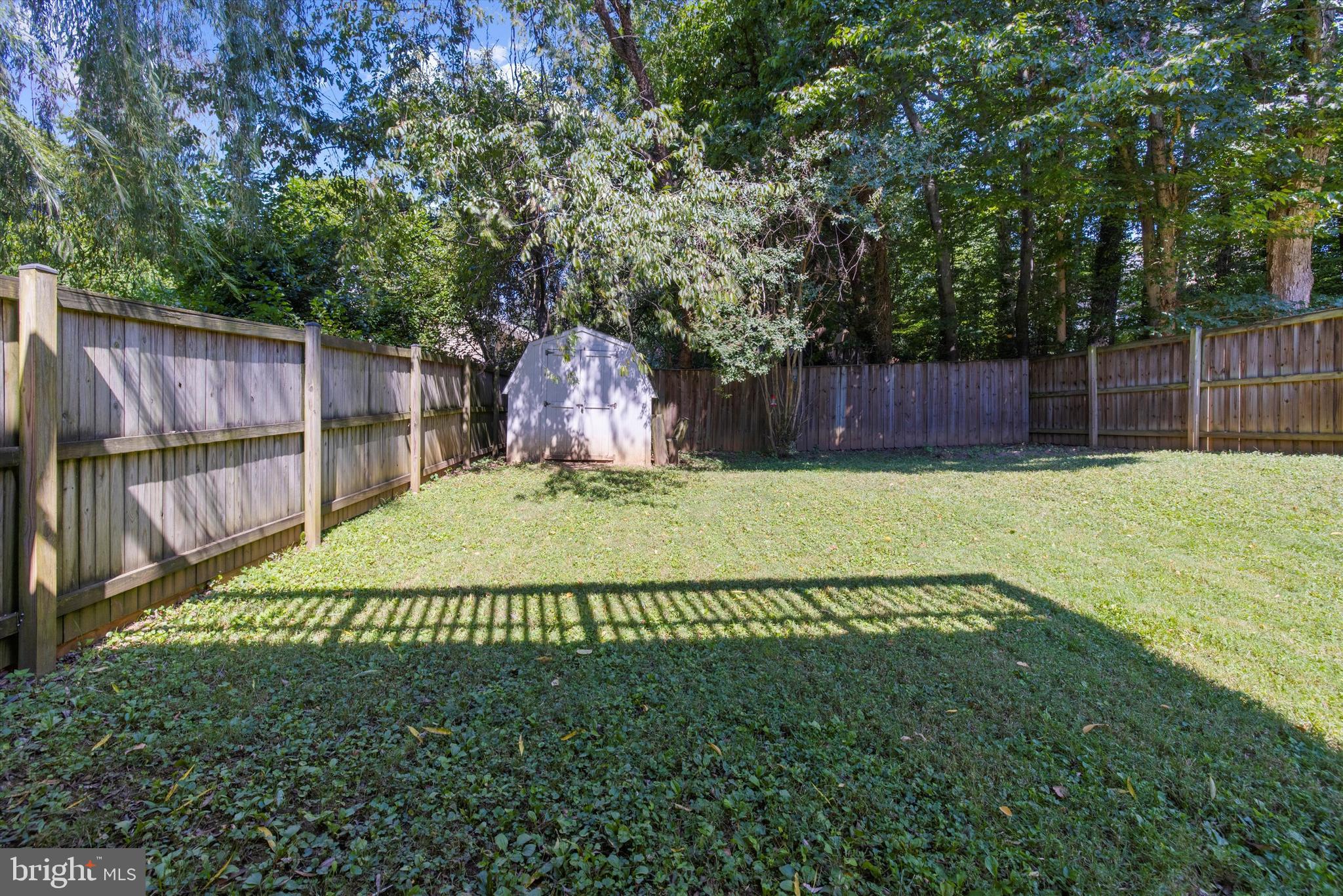 WHISPERING WOODS - Residential