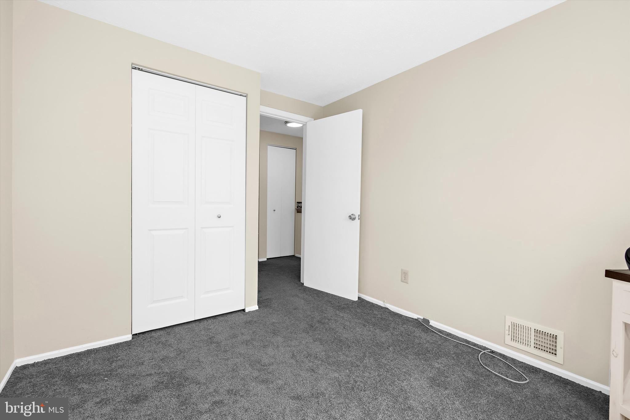 WHISPERING WOODS - Residential