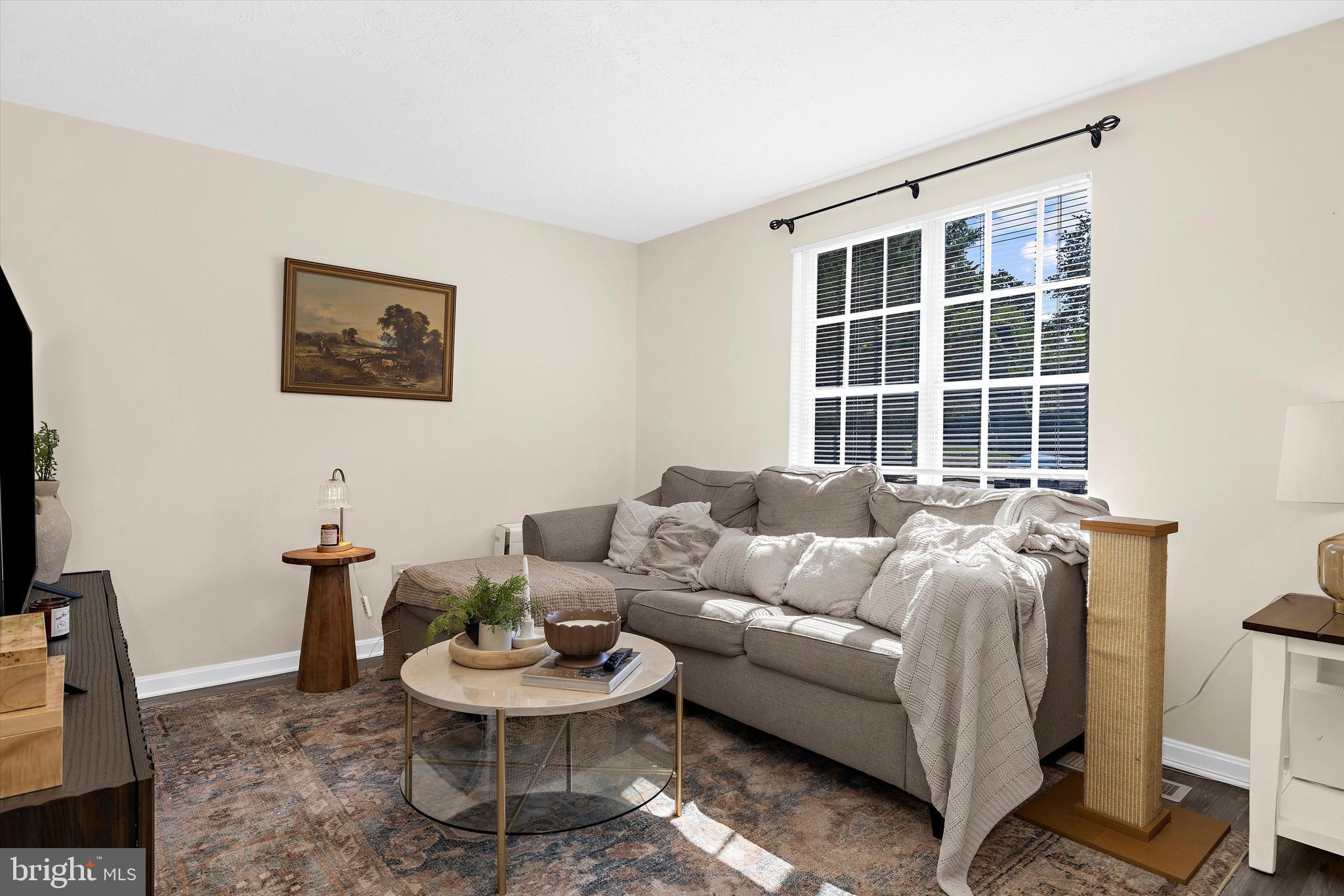 WHISPERING WOODS - Residential