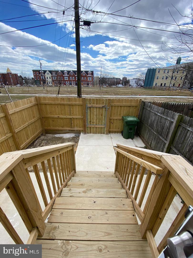 BARCLAY - Residential Lease