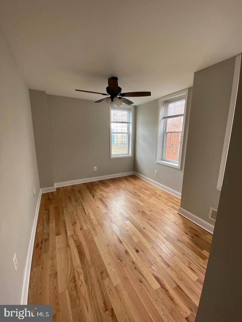 BARCLAY - Residential Lease