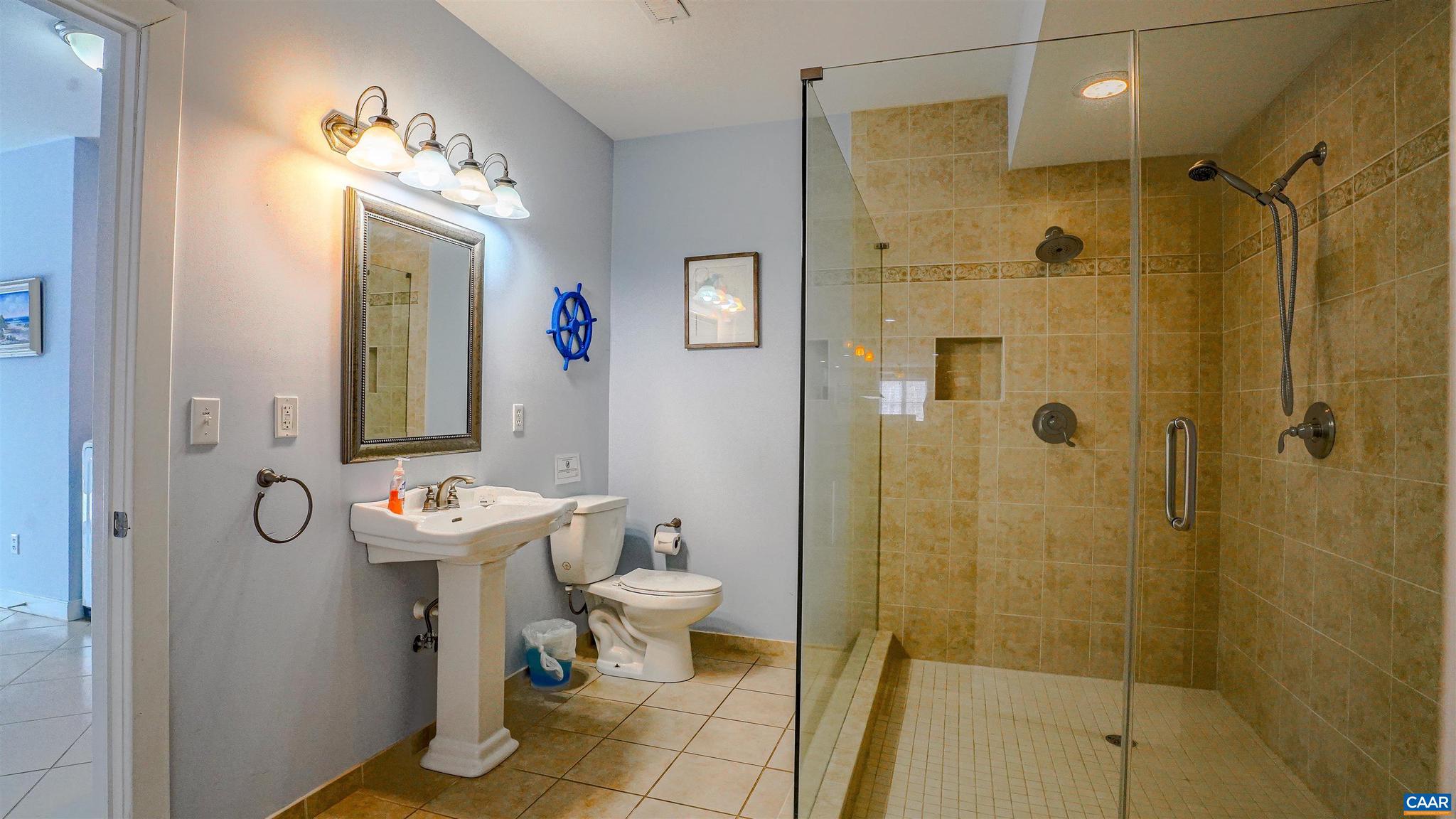 THE WATERS AT LAKE ANNA - Residential