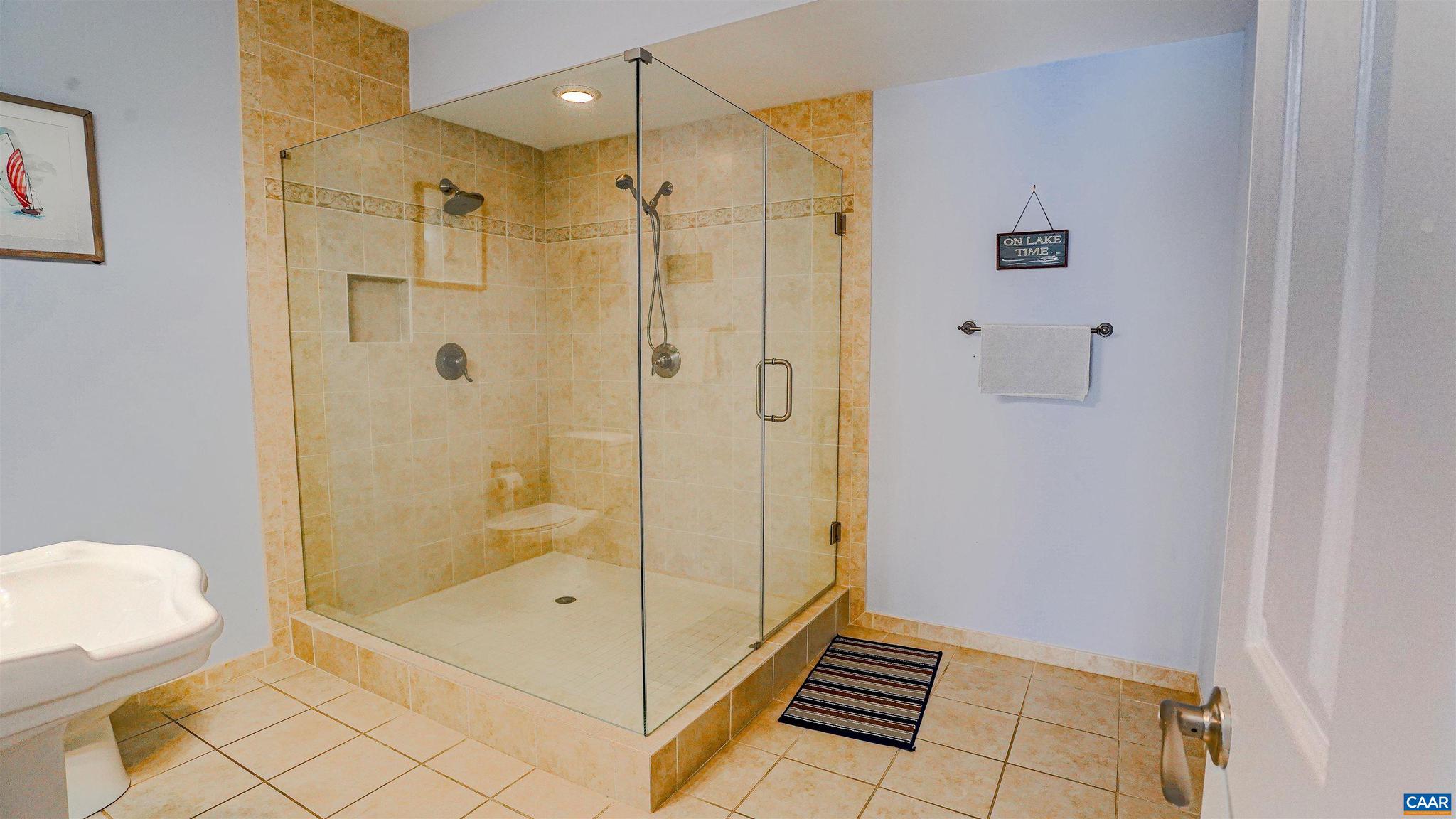 THE WATERS AT LAKE ANNA - Residential