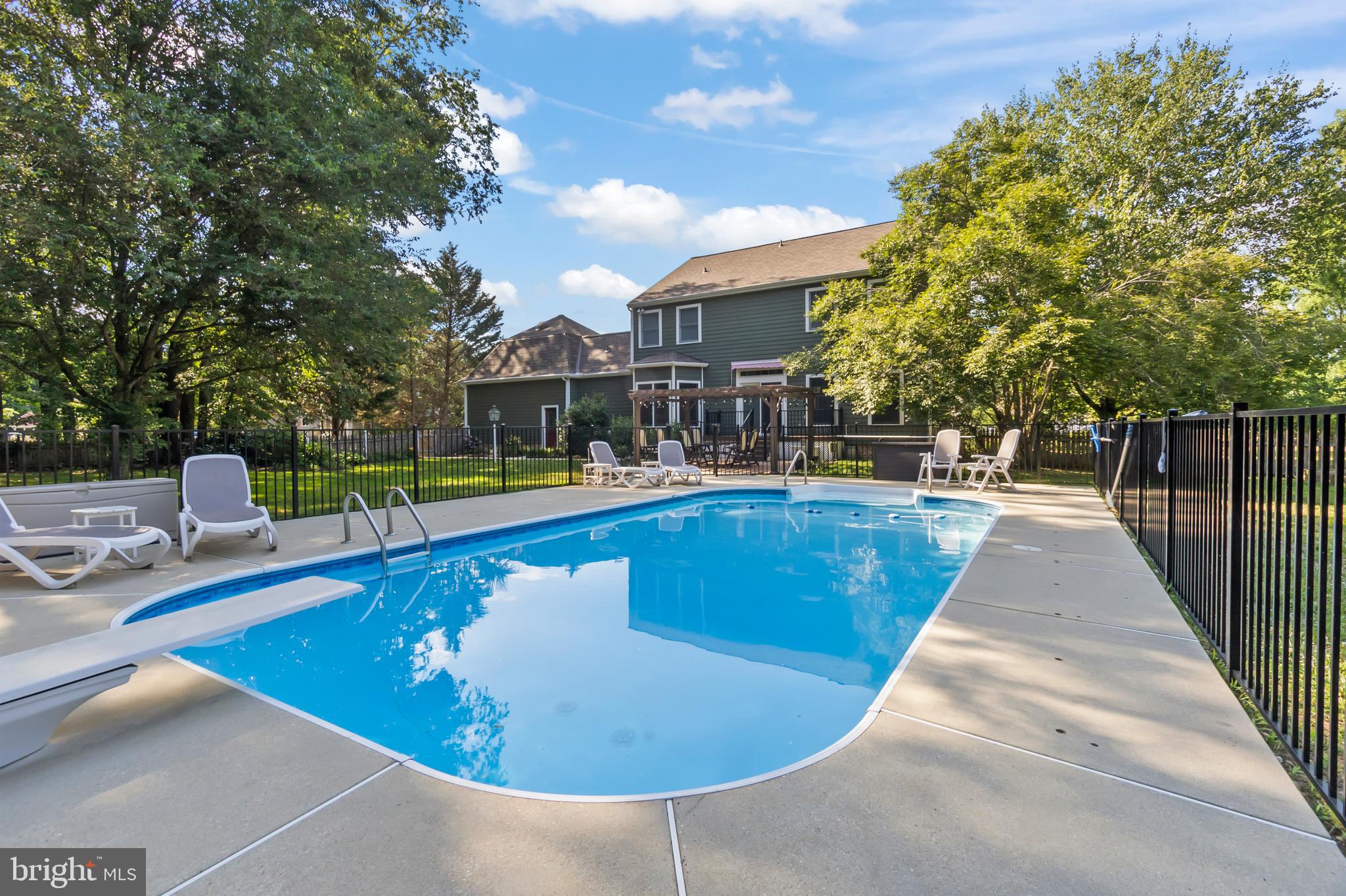 120 N LEXINGTON DRIVE