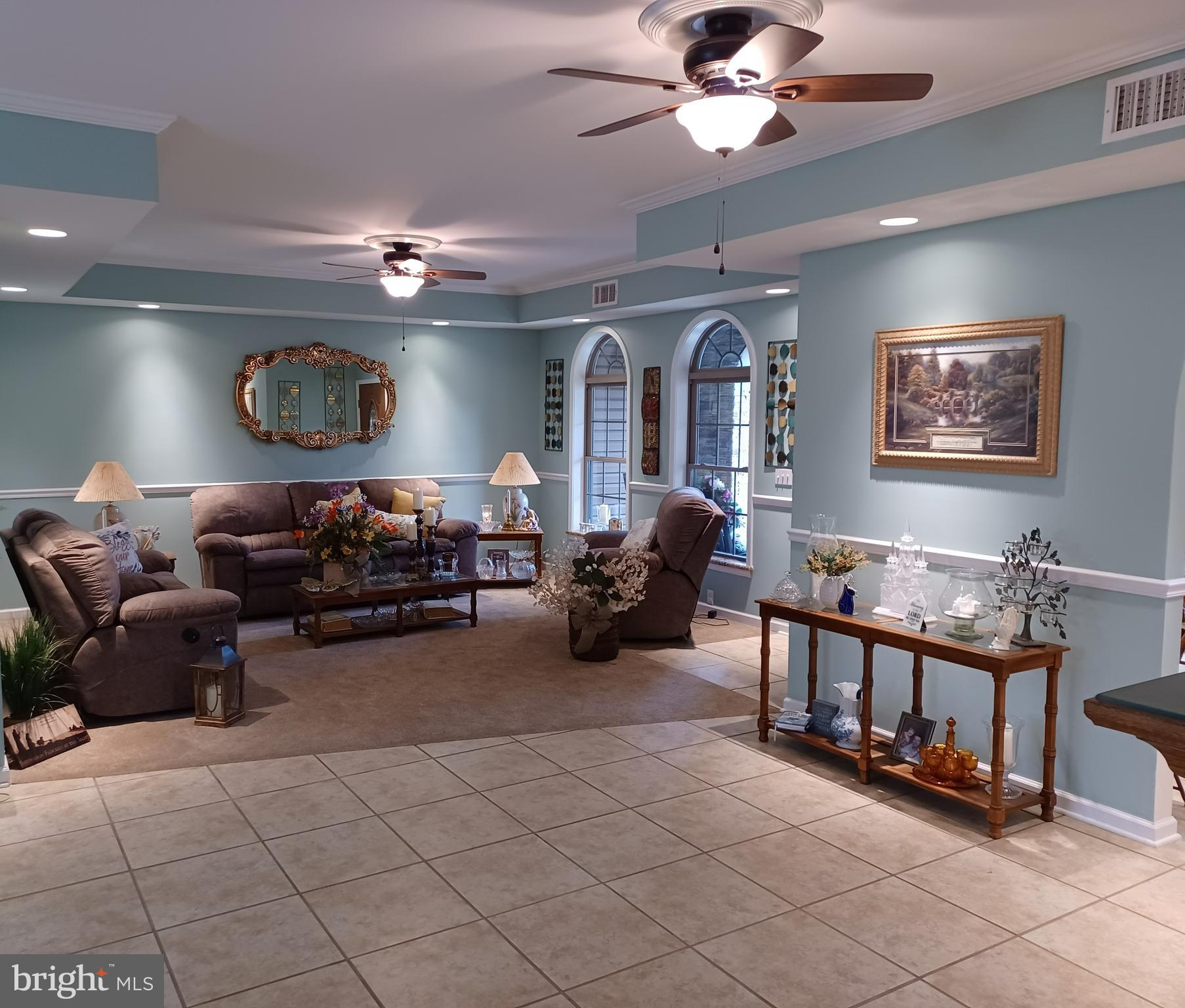 CREEKSIDE MANOR - Residential