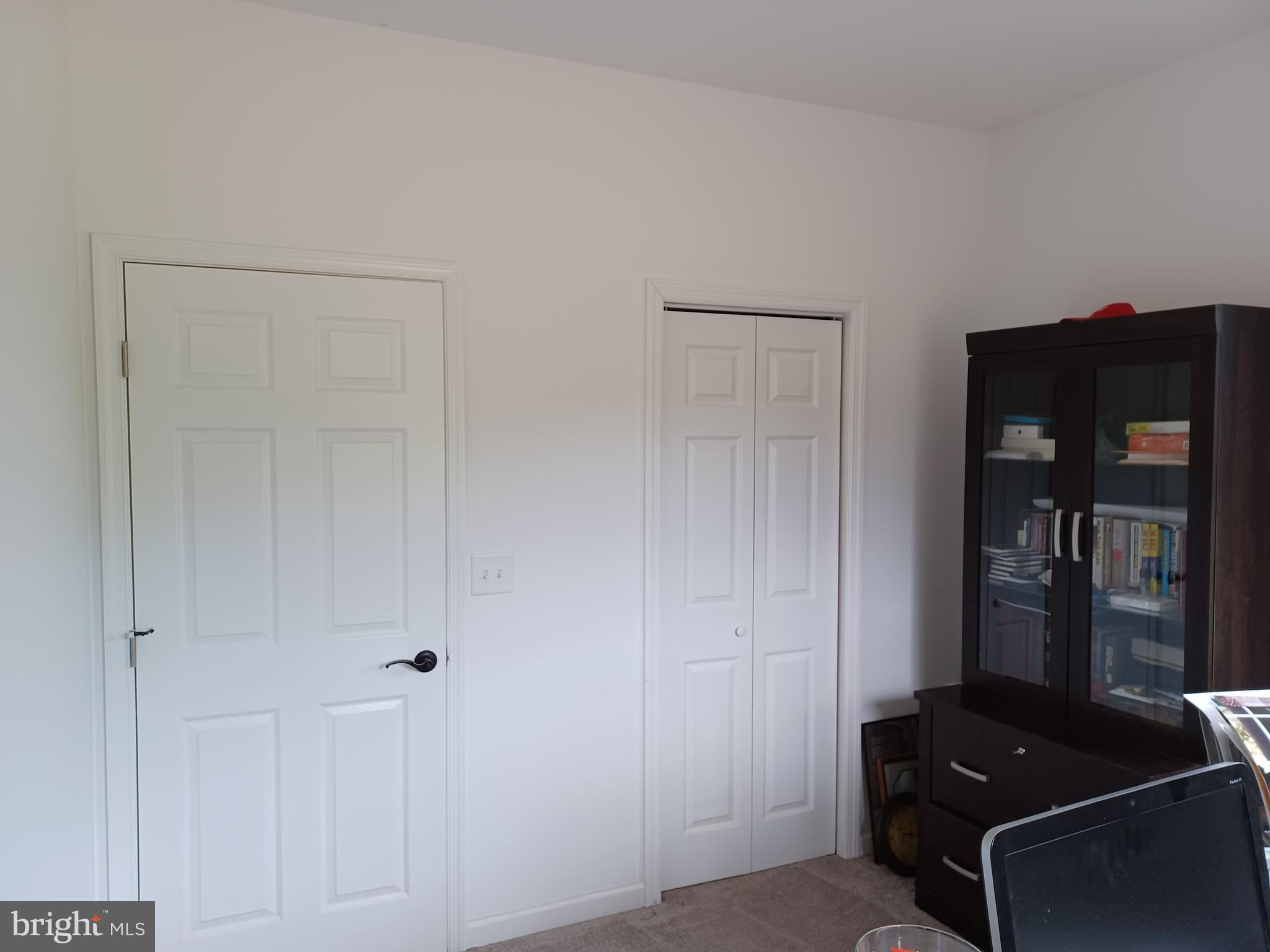 CREEKSIDE MANOR - Residential