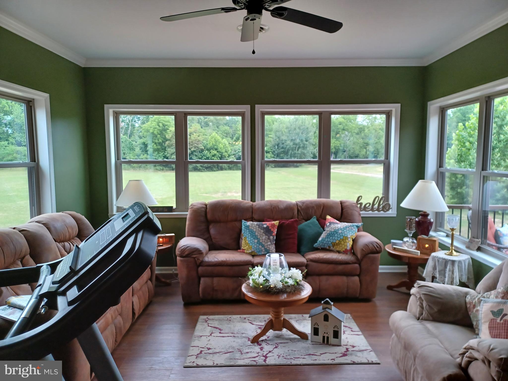 CREEKSIDE MANOR - Residential