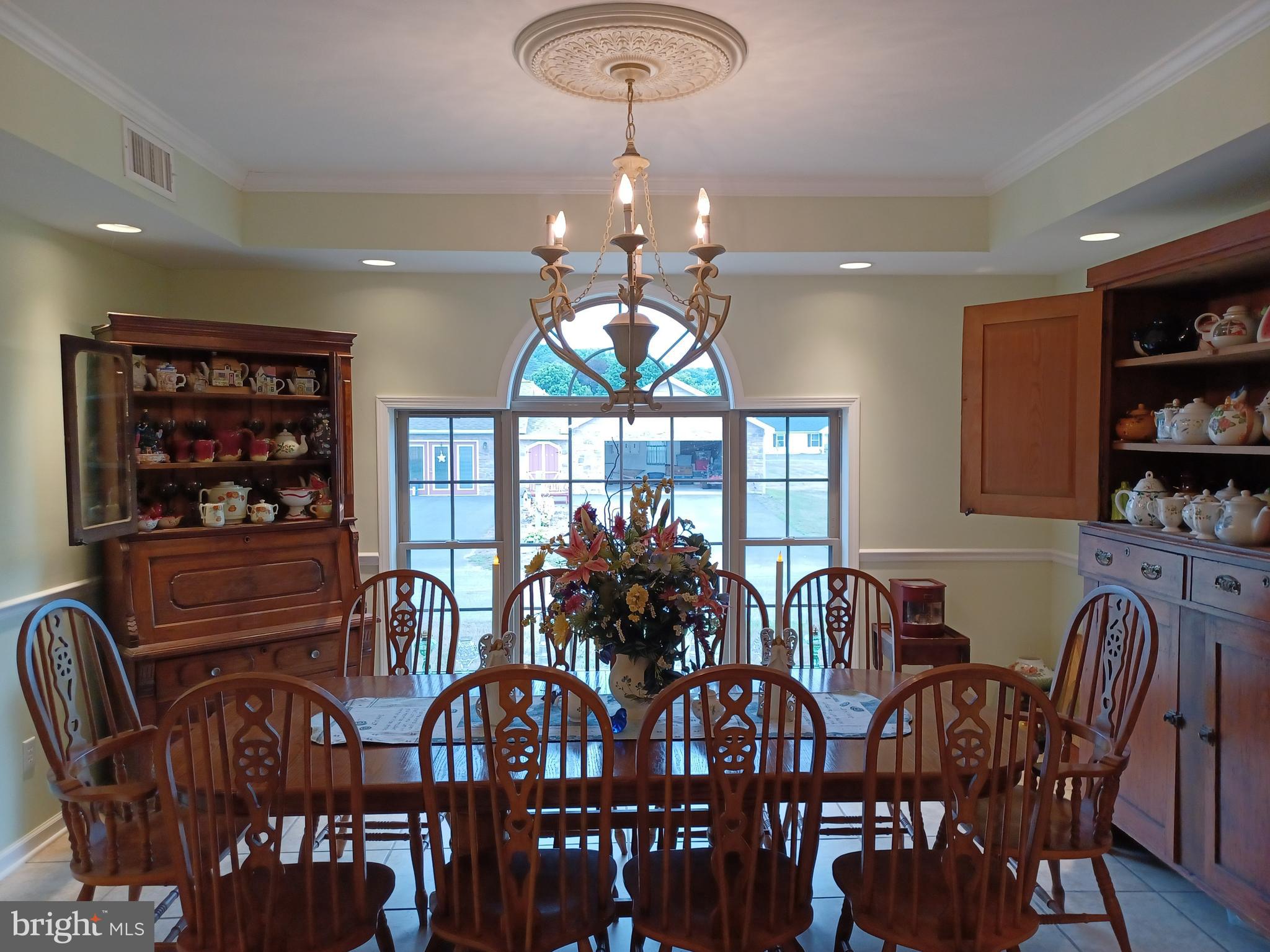 CREEKSIDE MANOR - Residential