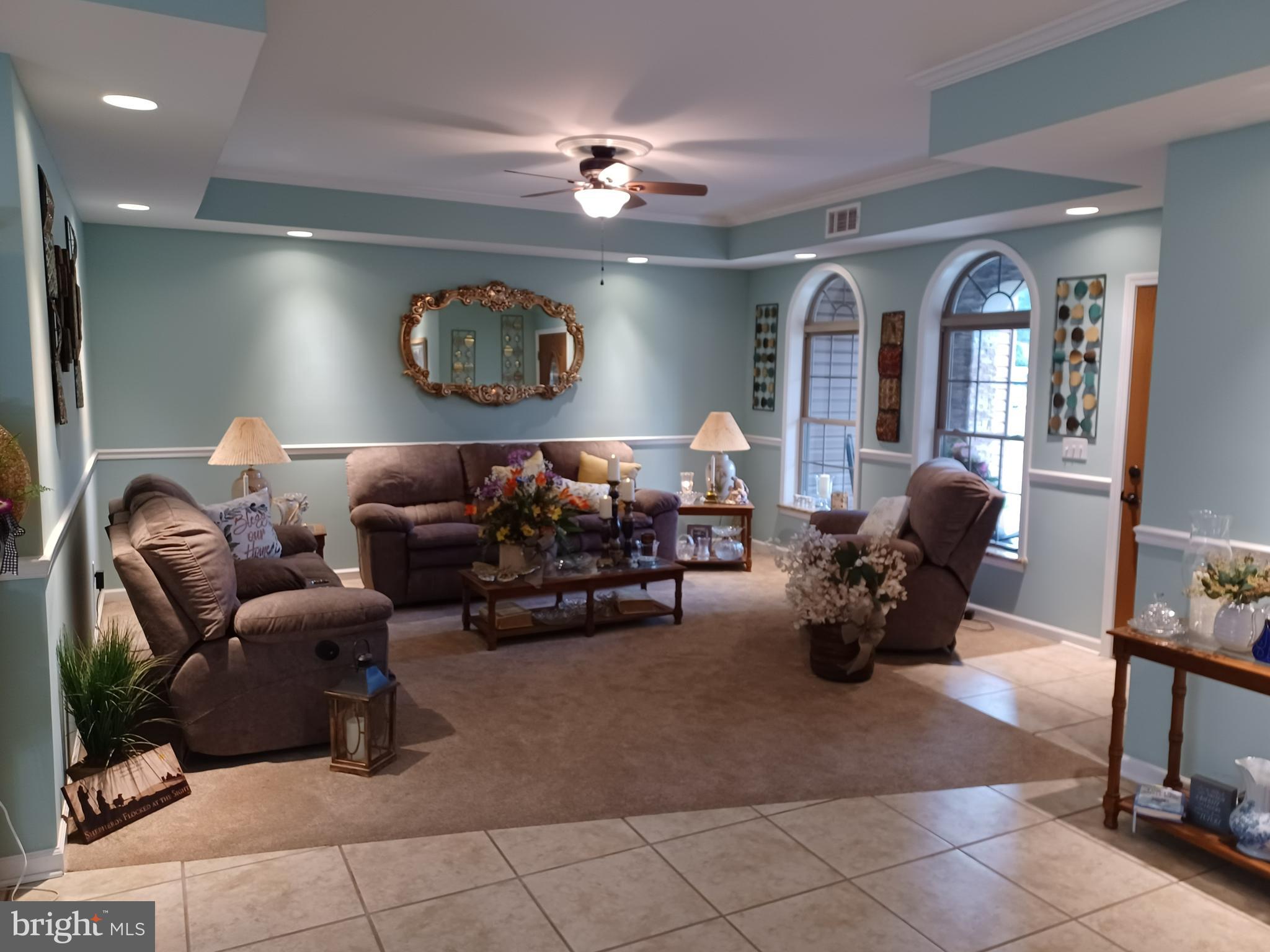 CREEKSIDE MANOR - Residential