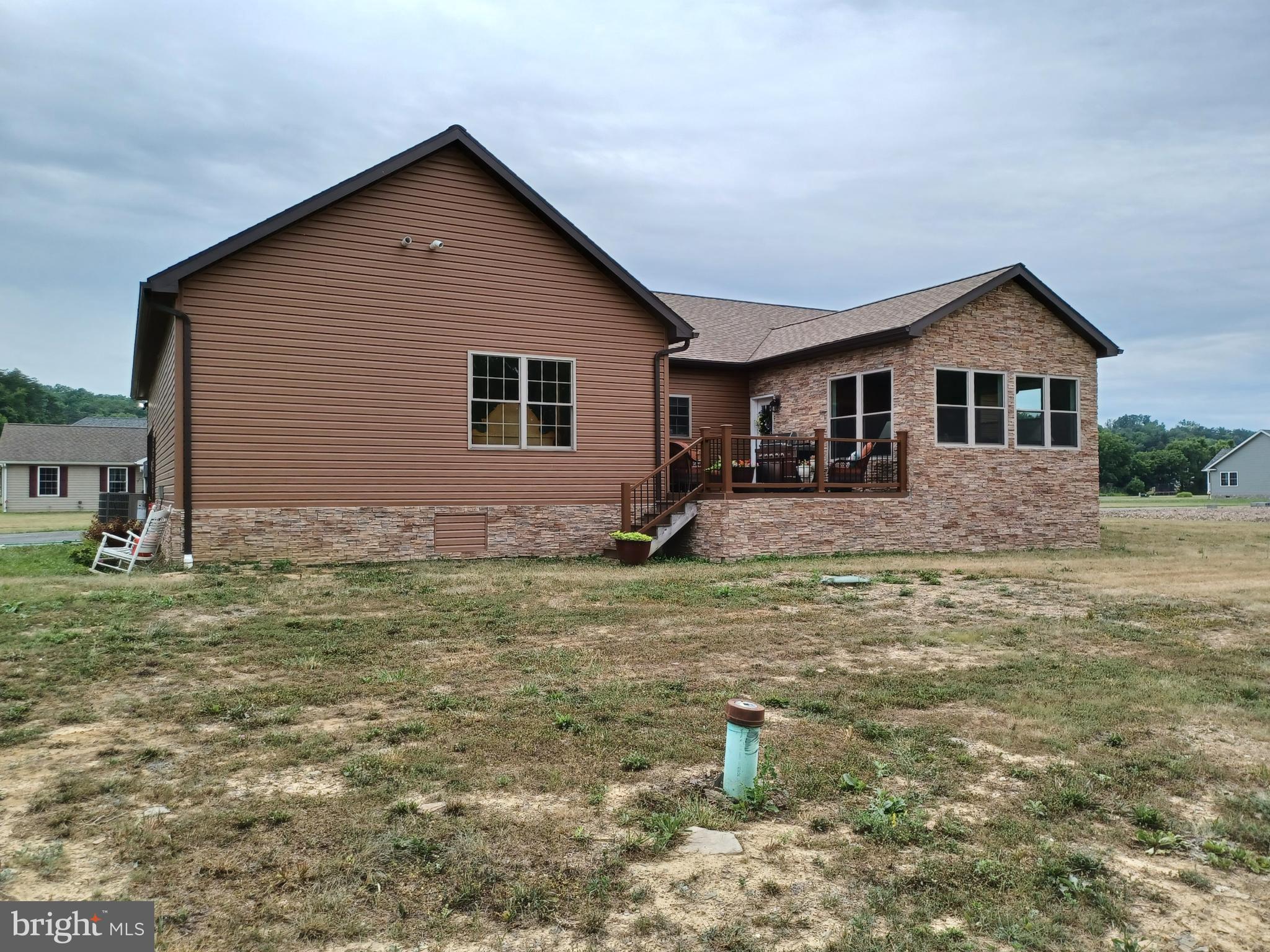 CREEKSIDE MANOR - Residential