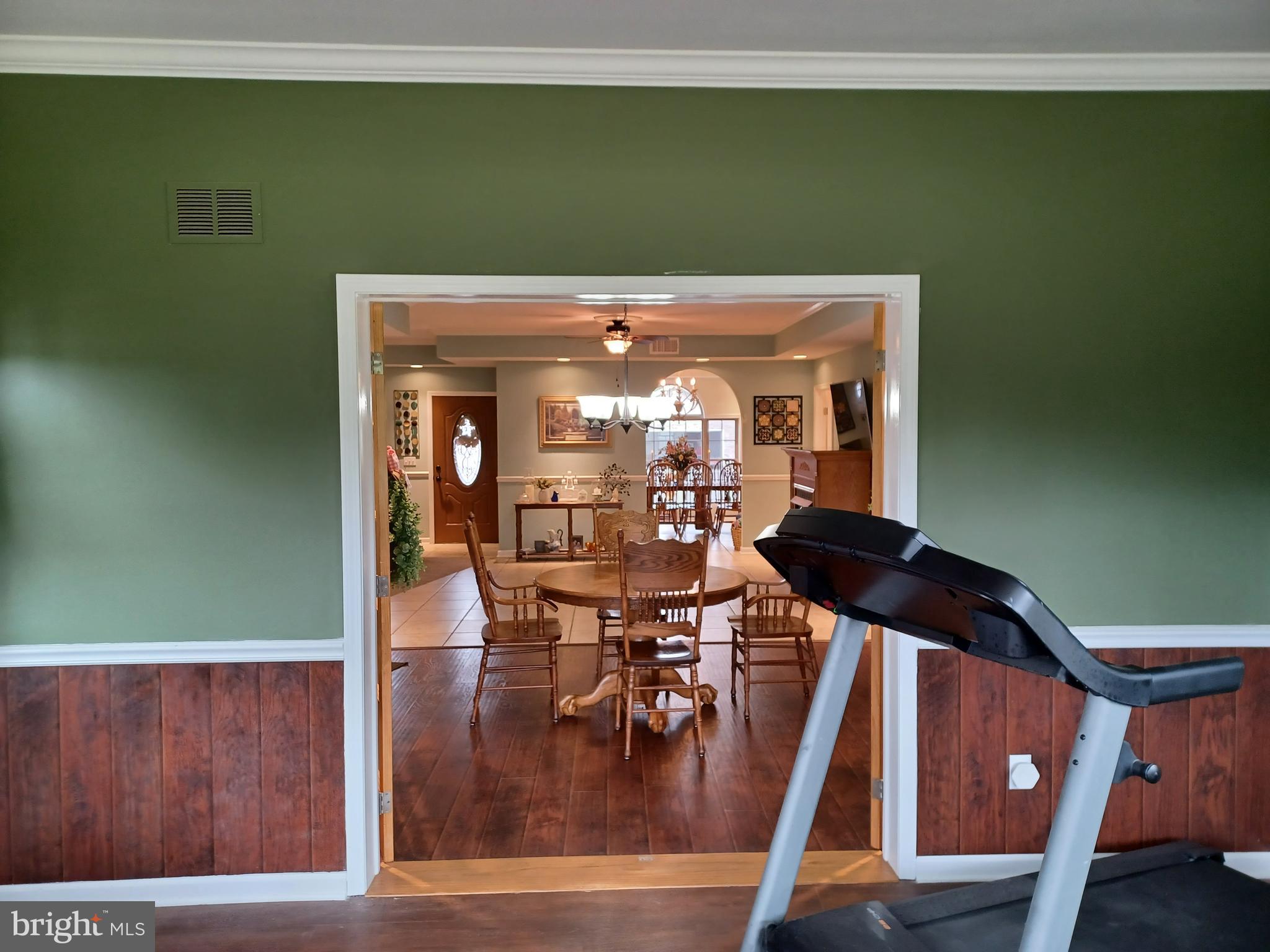 CREEKSIDE MANOR - Residential