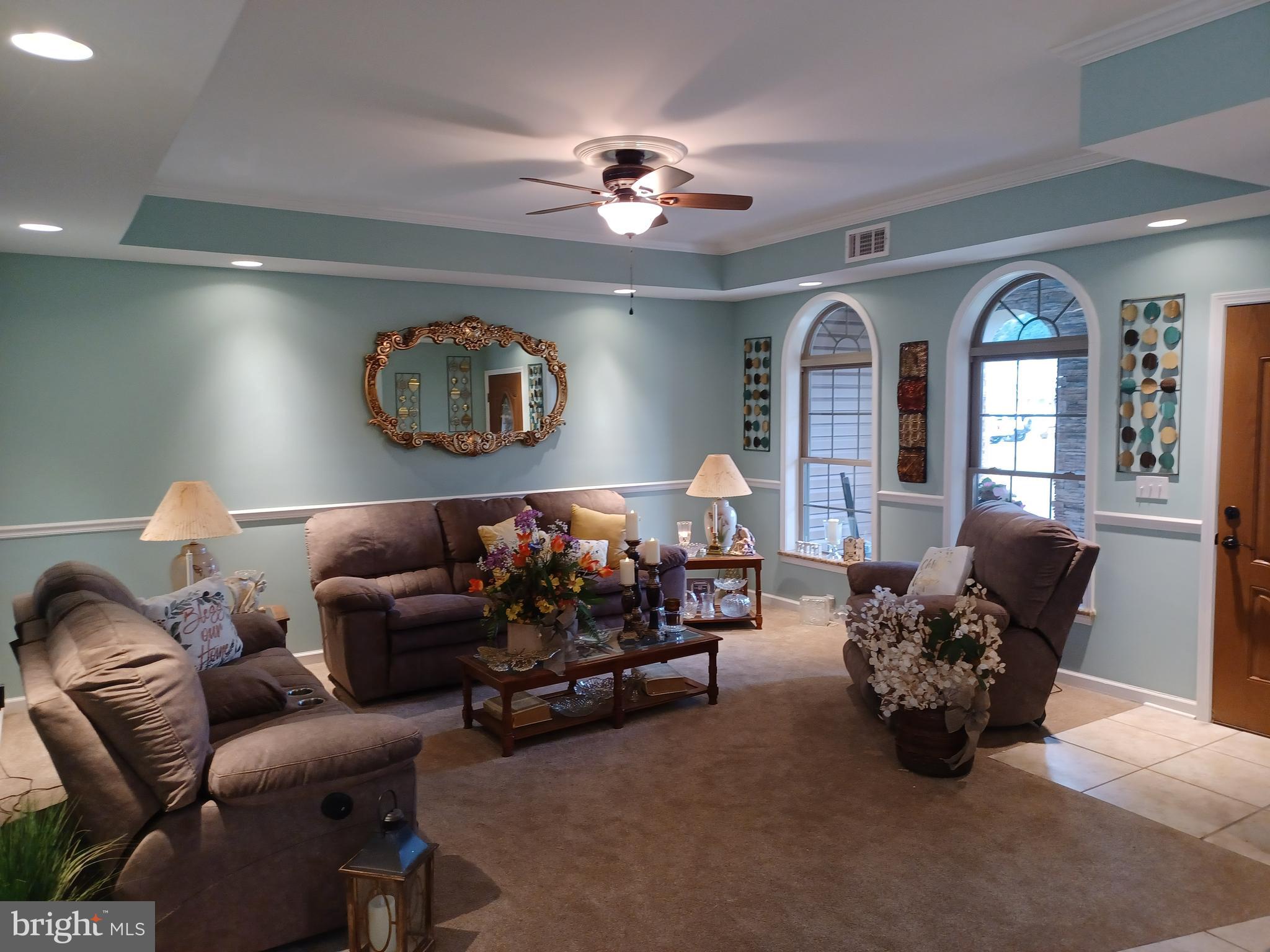 CREEKSIDE MANOR - Residential