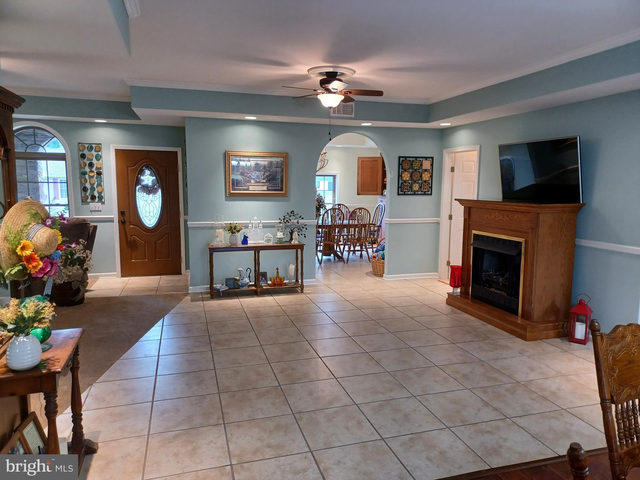 CREEKSIDE MANOR - Residential