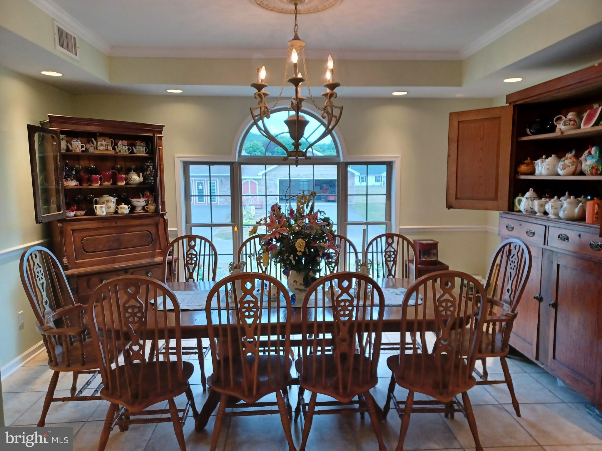 CREEKSIDE MANOR - Residential