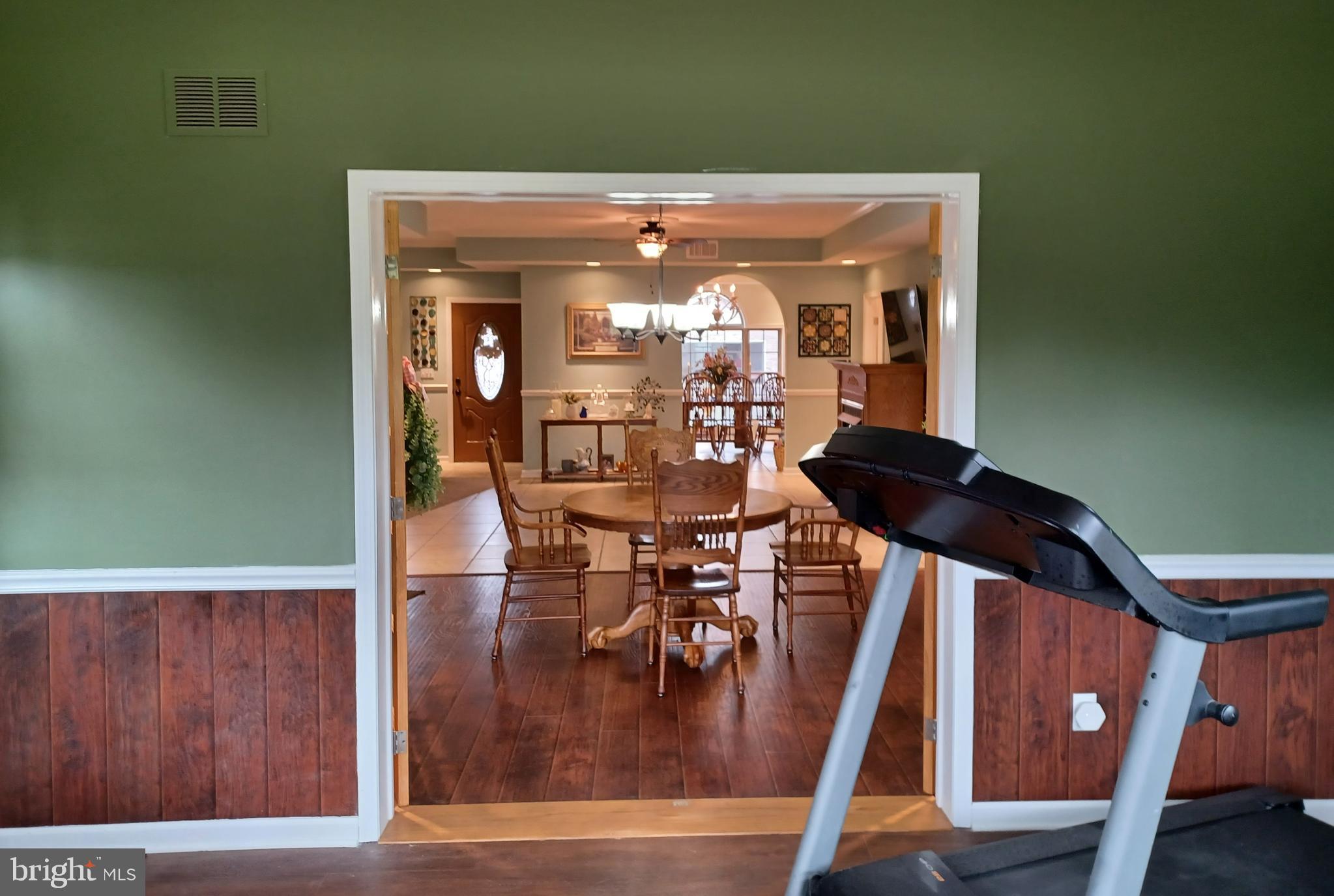 CREEKSIDE MANOR - Residential