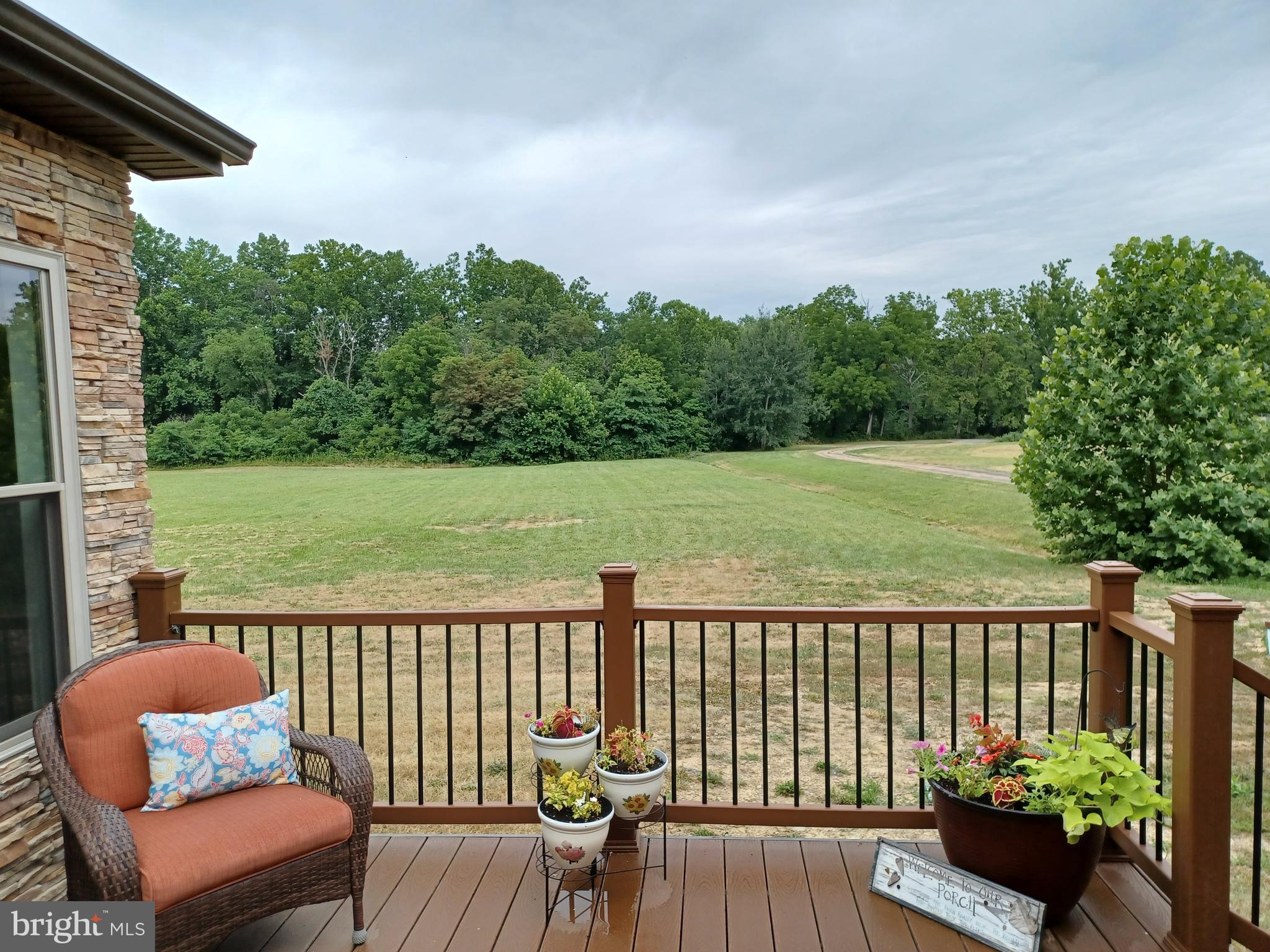 CREEKSIDE MANOR - Residential