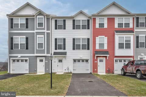 Townhouse For Rent - 2050 Terrace View Lane Ln<br/> MECHANICSBURG, PA 17055