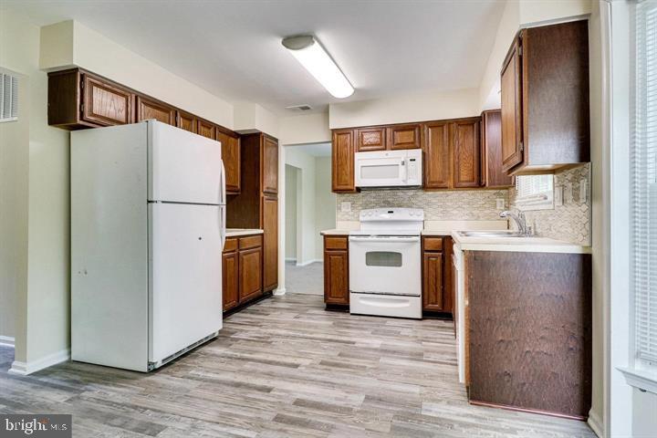 CHERRY RUN - Residential Lease