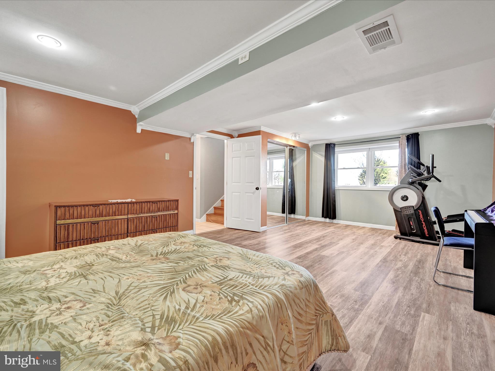 NEWBURG VILLAGE - Residential