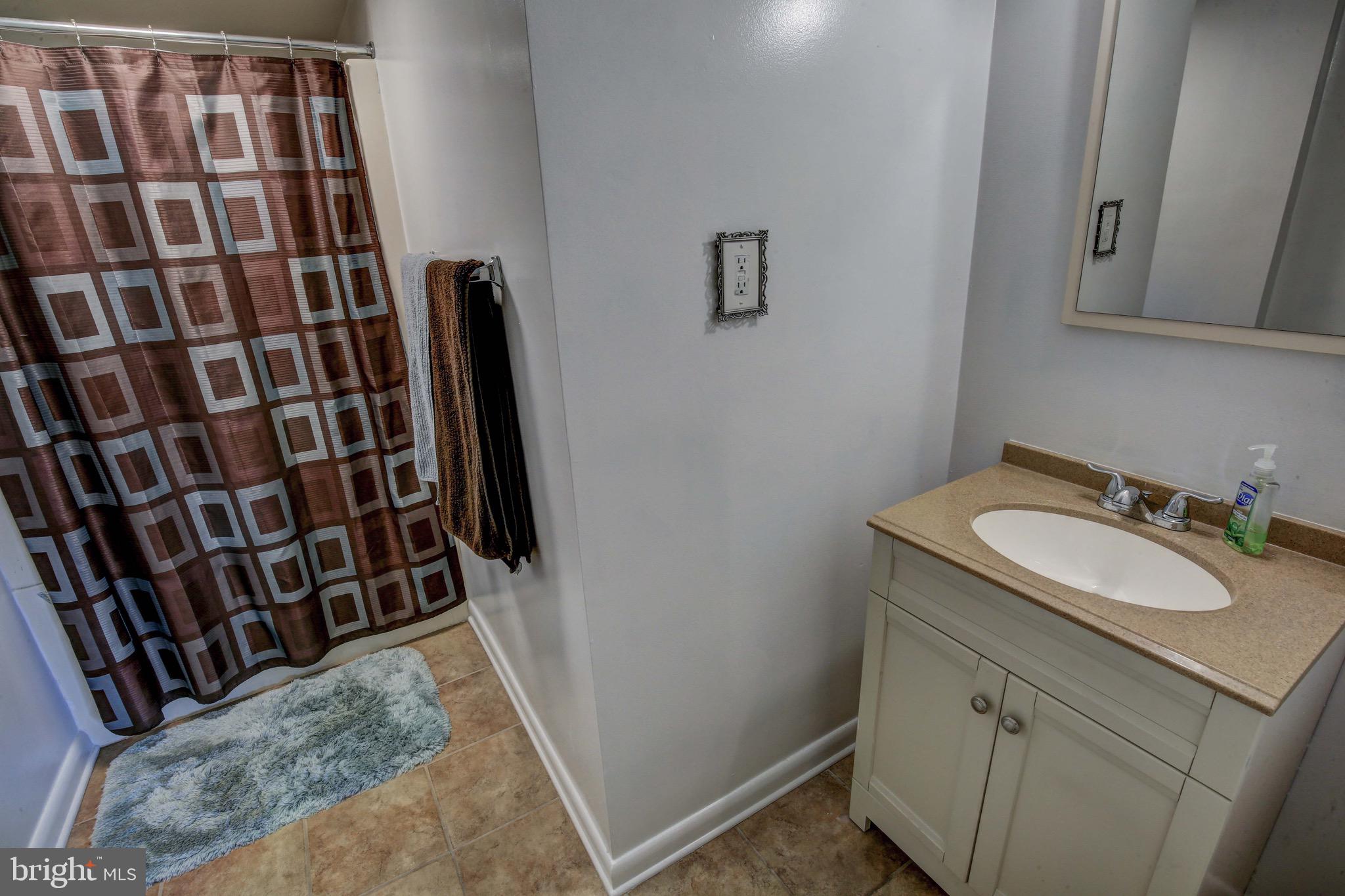 ELIZABETHS LANDING - Residential