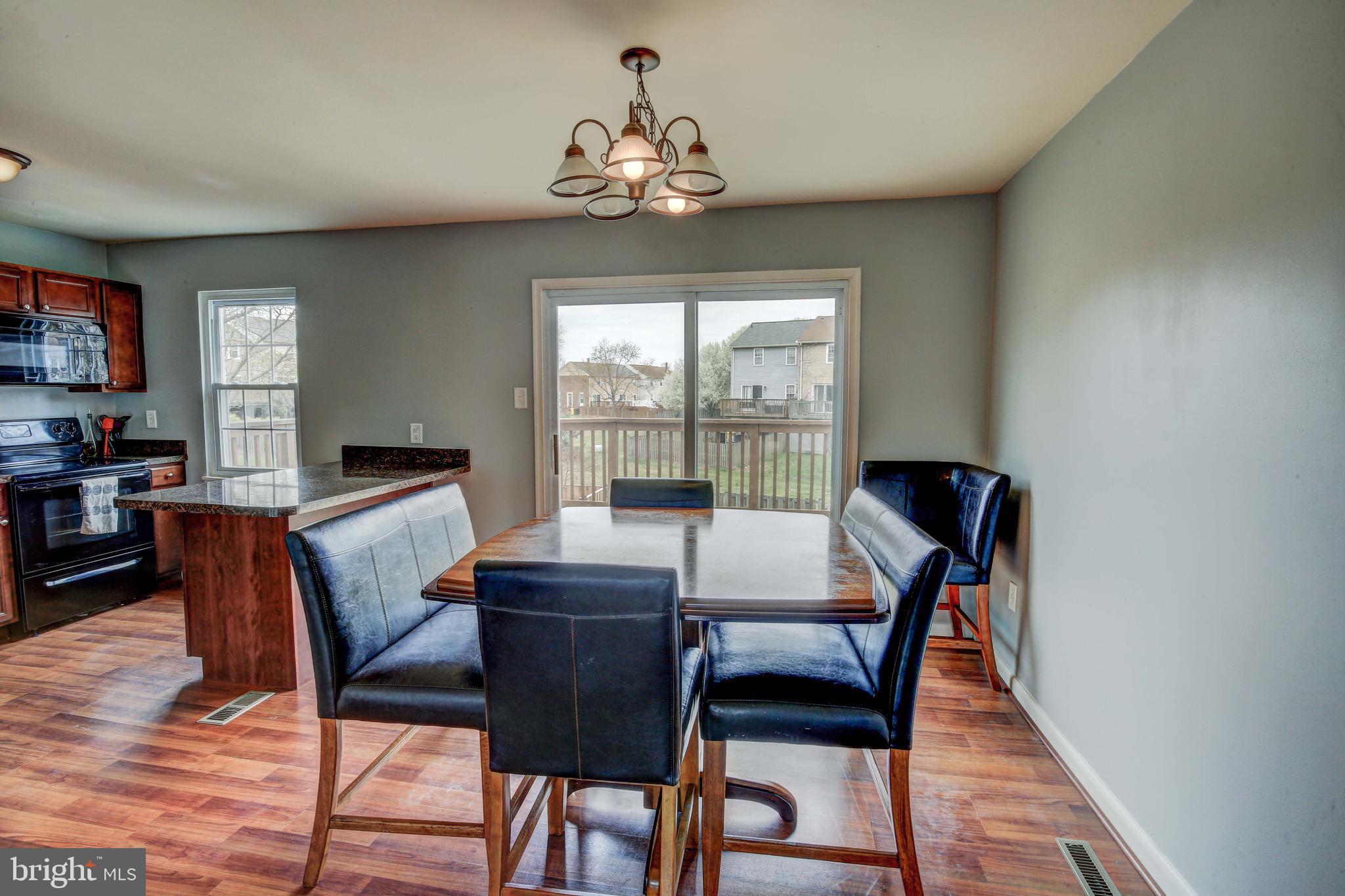 ELIZABETHS LANDING - Residential