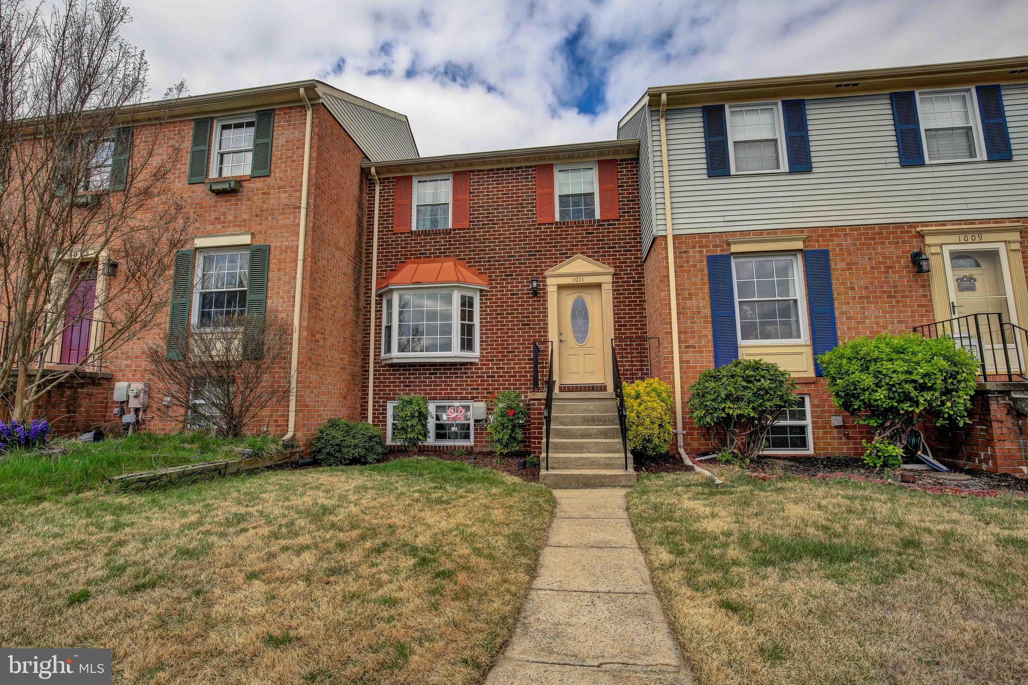 ELIZABETHS LANDING - Residential