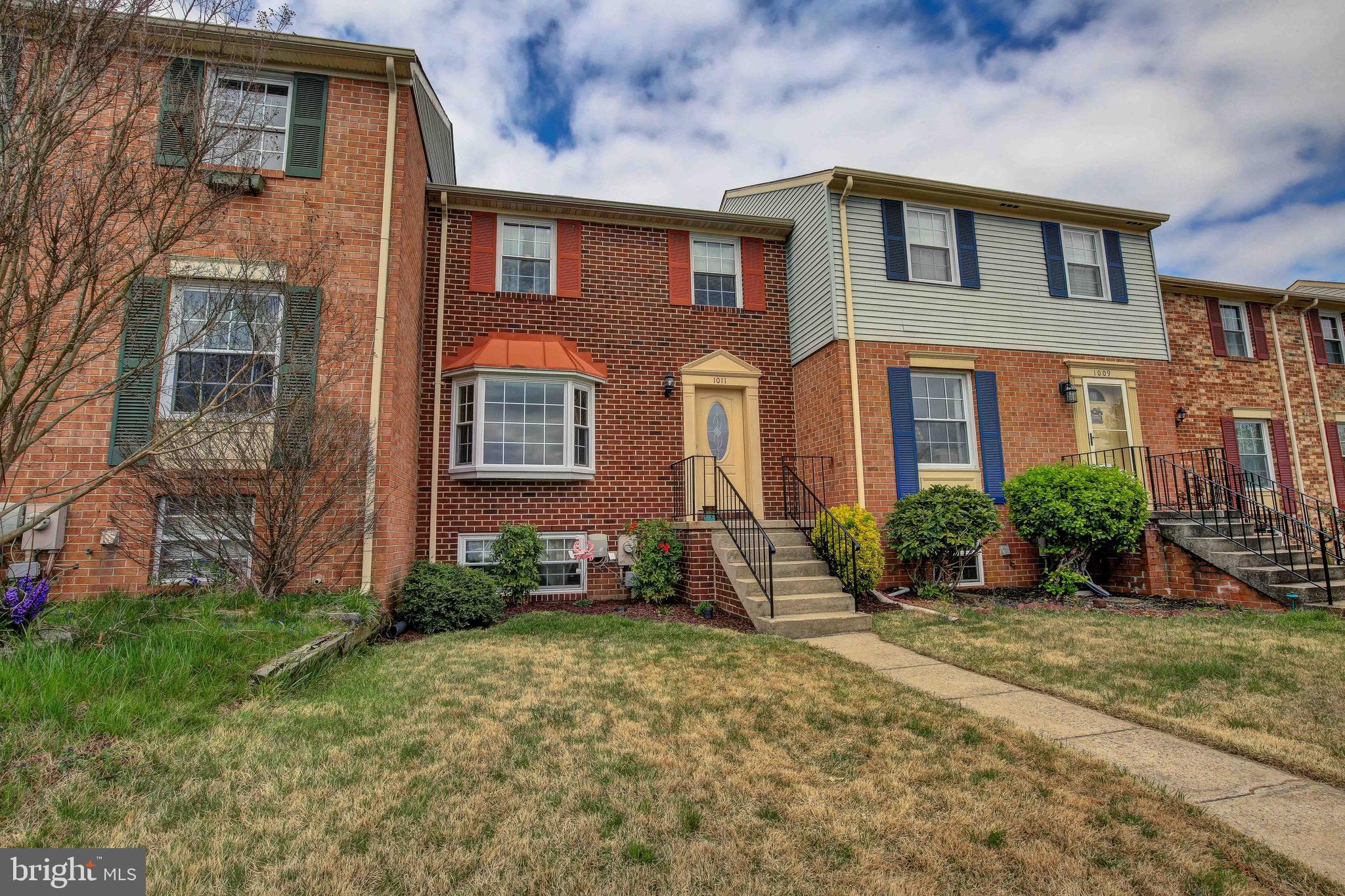 ELIZABETHS LANDING - Residential