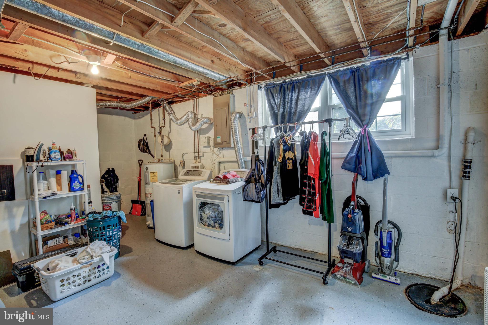 ELIZABETHS LANDING - Residential