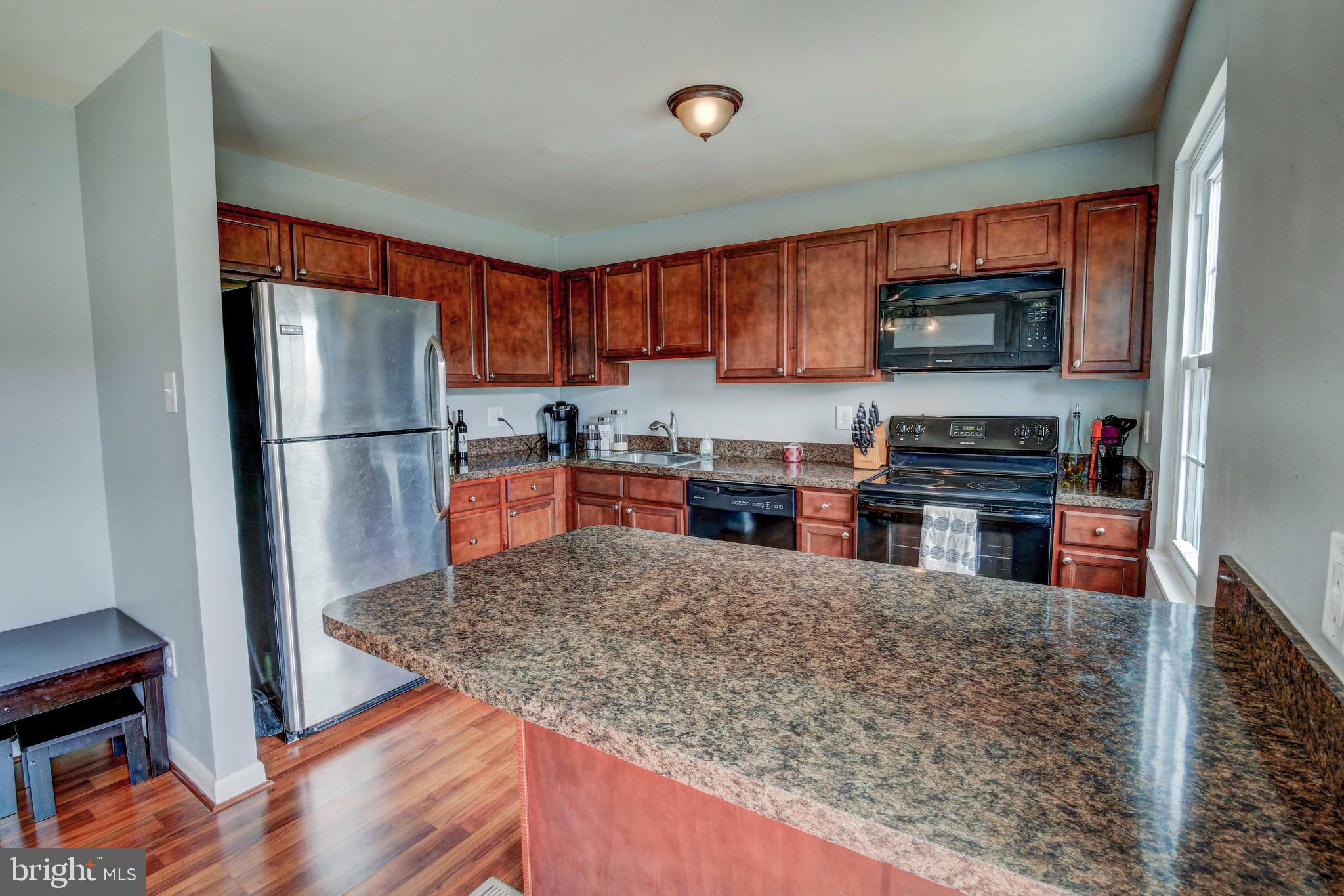 ELIZABETHS LANDING - Residential